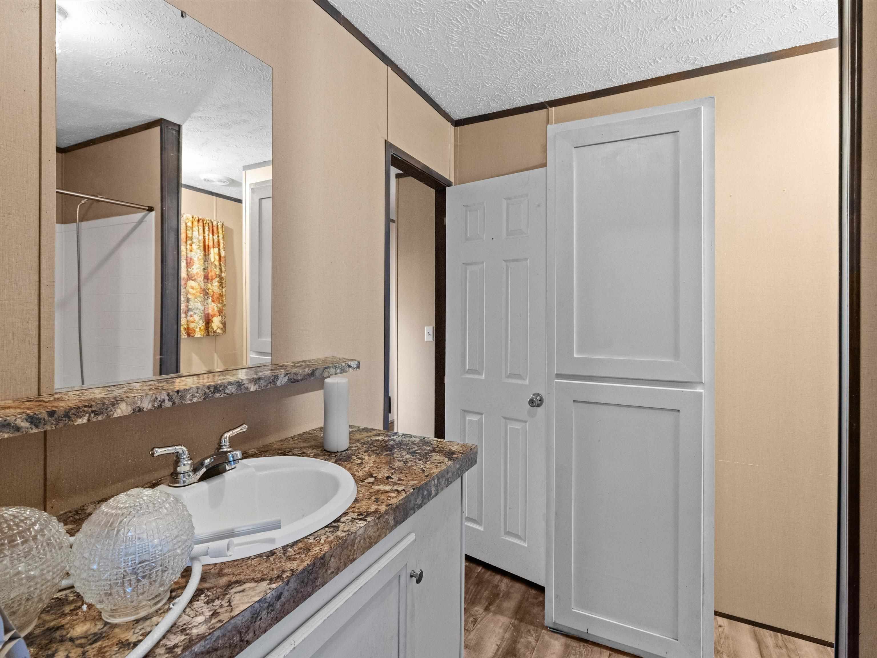 4915 State RT 54, Reynolds Station, Kentucky 42368, 2 Bedrooms Bedrooms, ,1 BathroomBathrooms,Manufactured Home,For Sale,State RT 54,93905