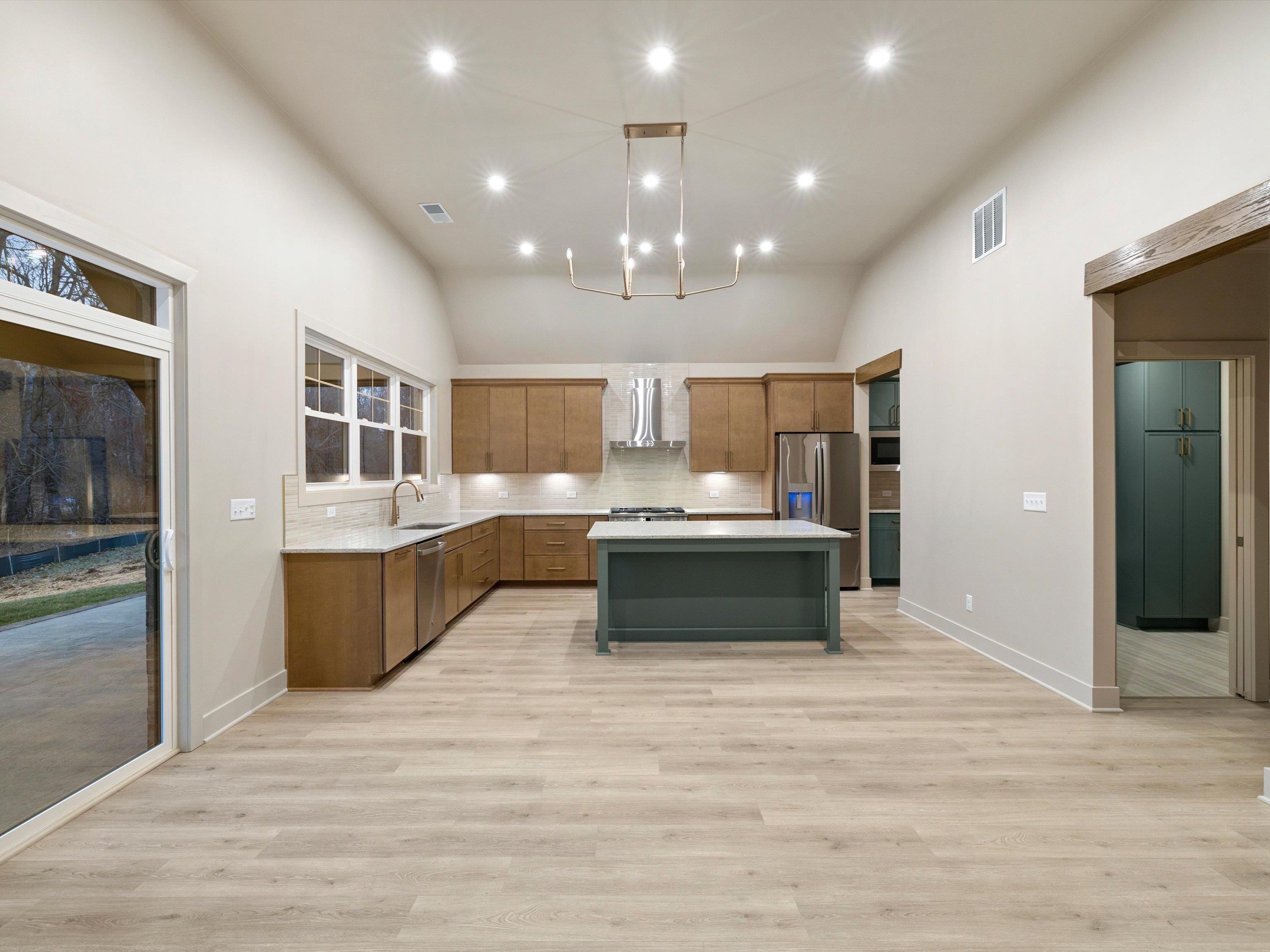 766 Alabaster Court, Owensboro, Kentucky 42301, 4 Bedrooms Bedrooms, ,2 BathroomsBathrooms,Single Family Residence,For Sale,Alabaster Court,93906