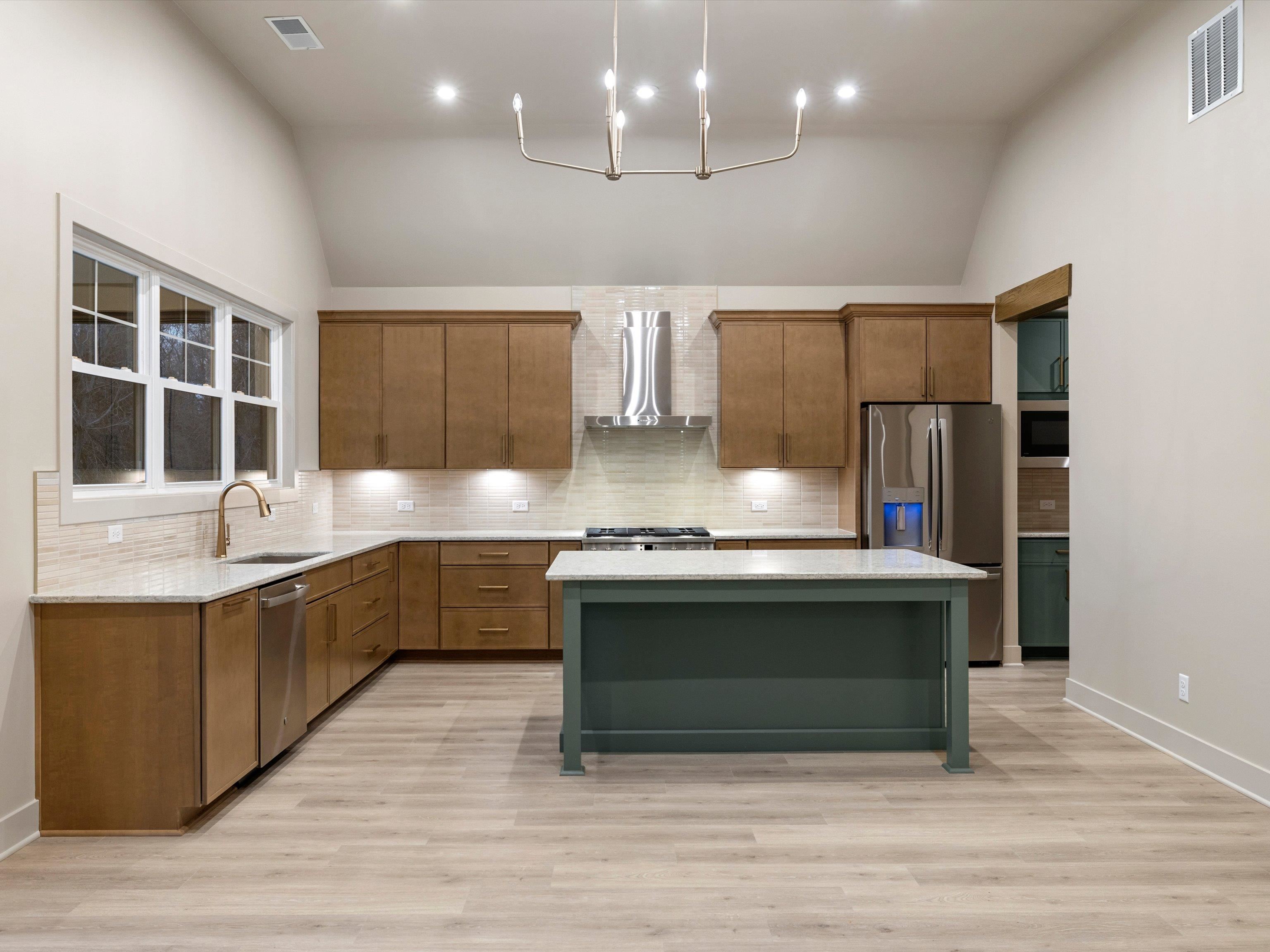 766 Alabaster Court, Owensboro, Kentucky 42301, 4 Bedrooms Bedrooms, ,2 BathroomsBathrooms,Single Family Residence,For Sale,Alabaster Court,93906