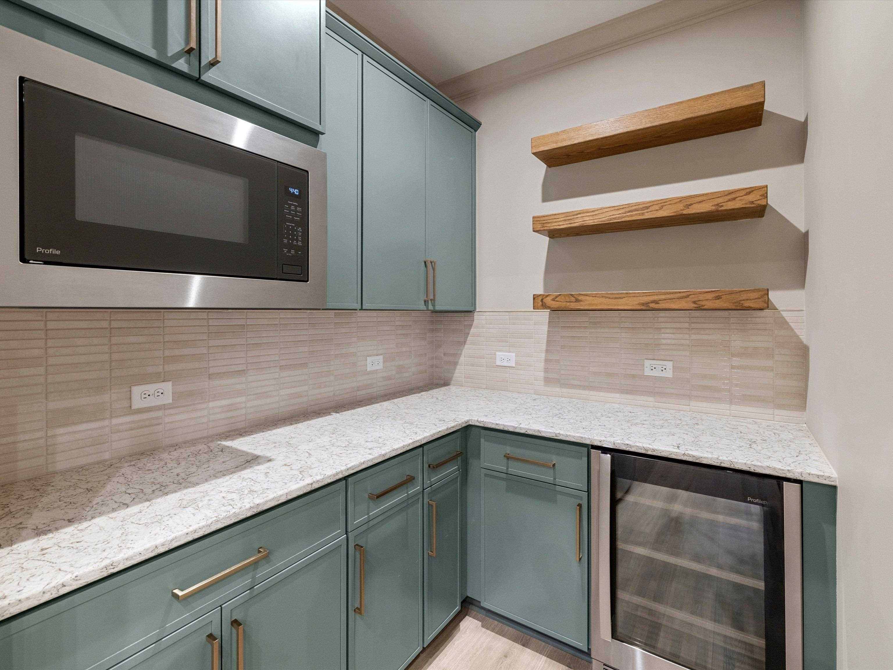 766 Alabaster Court, Owensboro, Kentucky 42301, 4 Bedrooms Bedrooms, ,2 BathroomsBathrooms,Single Family Residence,For Sale,Alabaster Court,93906