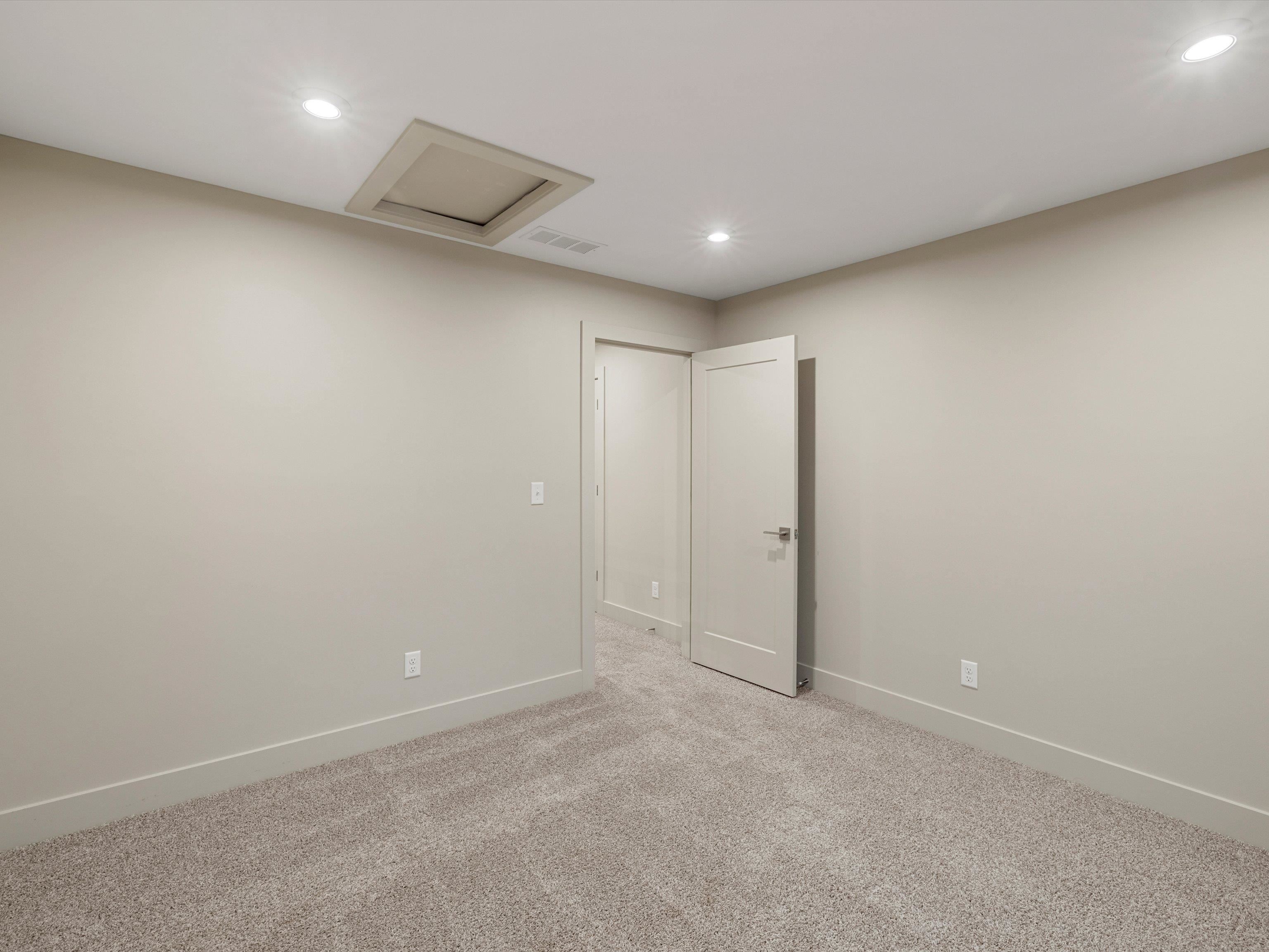 766 Alabaster Court, Owensboro, Kentucky 42301, 4 Bedrooms Bedrooms, ,2 BathroomsBathrooms,Single Family Residence,For Sale,Alabaster Court,93906