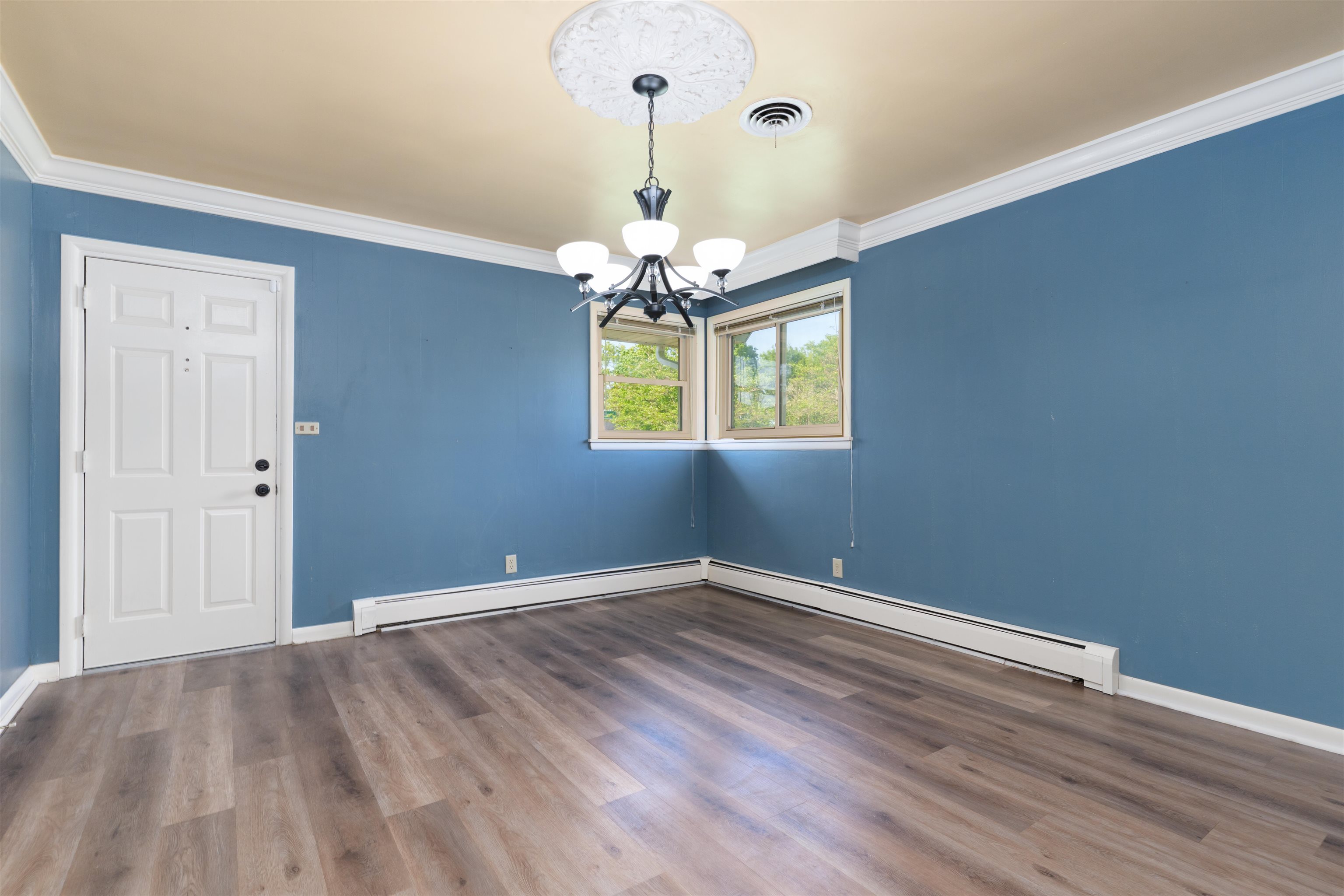 1664 Roosevelt Rd, Owensboro, Kentucky 42301, 4 Bedrooms Bedrooms, ,4 BathroomsBathrooms,Single Family Residence,For Sale,Roosevelt Rd,93913