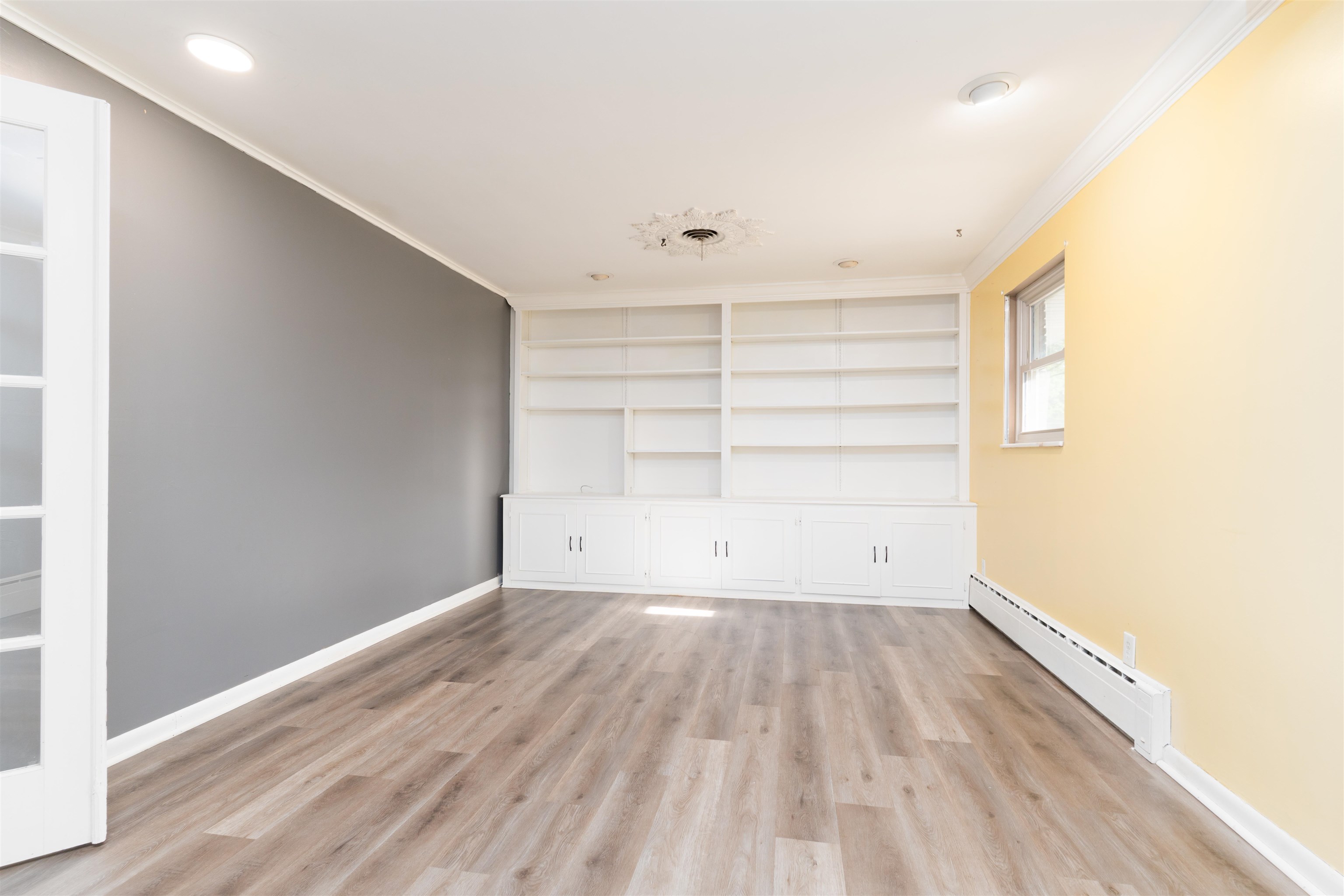 1664 Roosevelt Rd, Owensboro, Kentucky 42301, 4 Bedrooms Bedrooms, ,4 BathroomsBathrooms,Single Family Residence,For Sale,Roosevelt Rd,93913