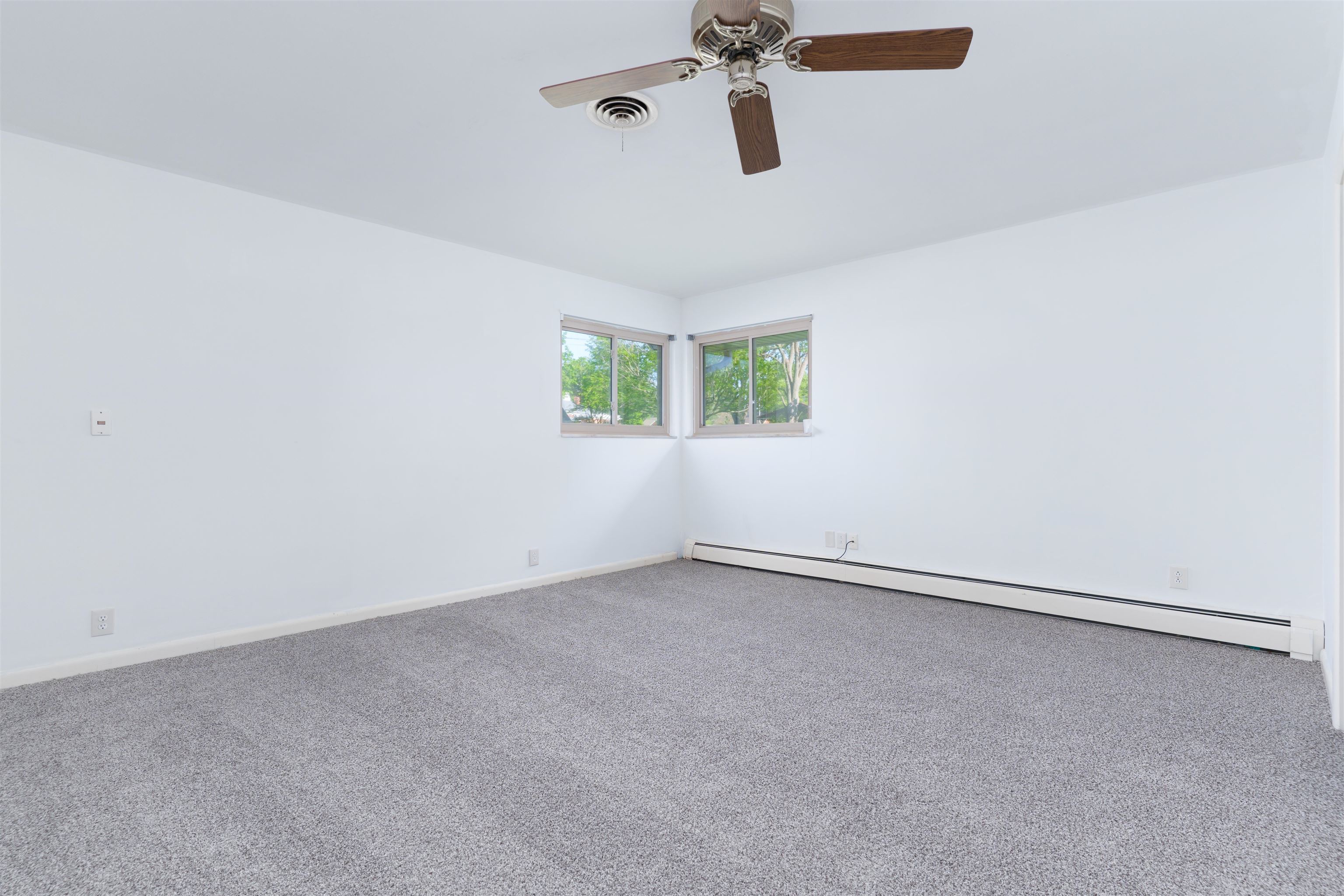 1664 Roosevelt Rd, Owensboro, Kentucky 42301, 4 Bedrooms Bedrooms, ,4 BathroomsBathrooms,Single Family Residence,For Sale,Roosevelt Rd,93913