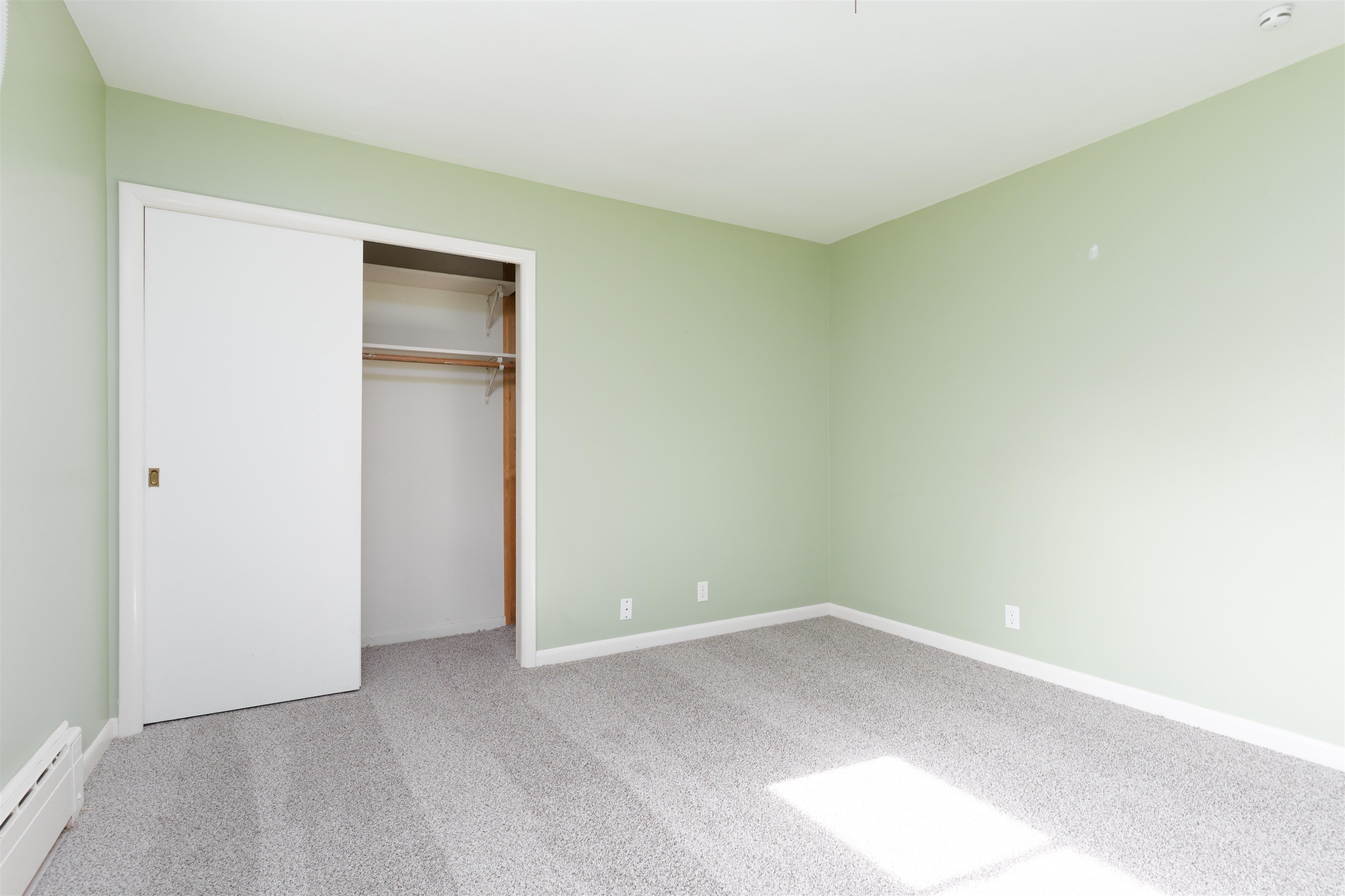 1664 Roosevelt Rd, Owensboro, Kentucky 42301, 4 Bedrooms Bedrooms, ,4 BathroomsBathrooms,Single Family Residence,For Sale,Roosevelt Rd,93913