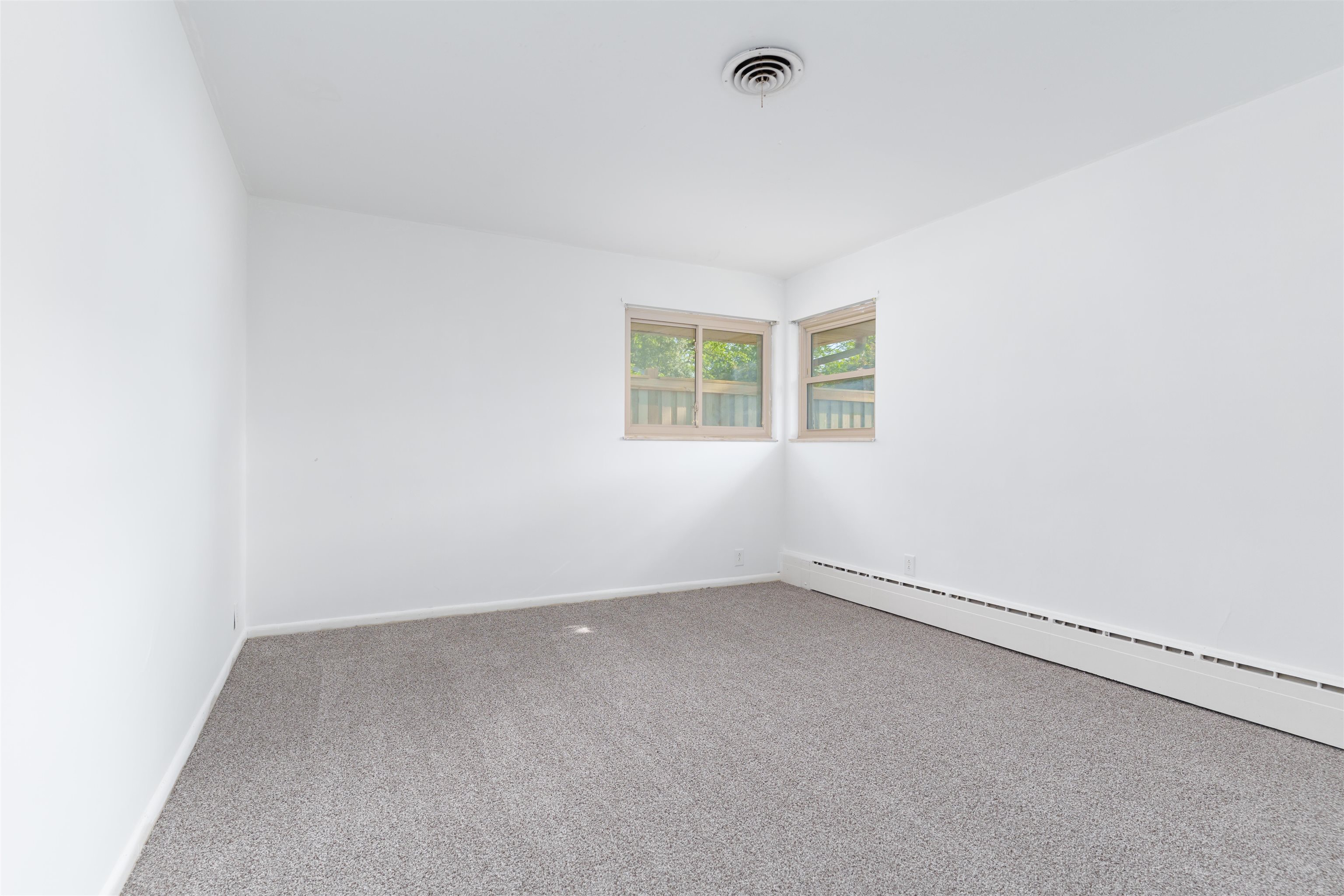 1664 Roosevelt Rd, Owensboro, Kentucky 42301, 4 Bedrooms Bedrooms, ,4 BathroomsBathrooms,Single Family Residence,For Sale,Roosevelt Rd,93913