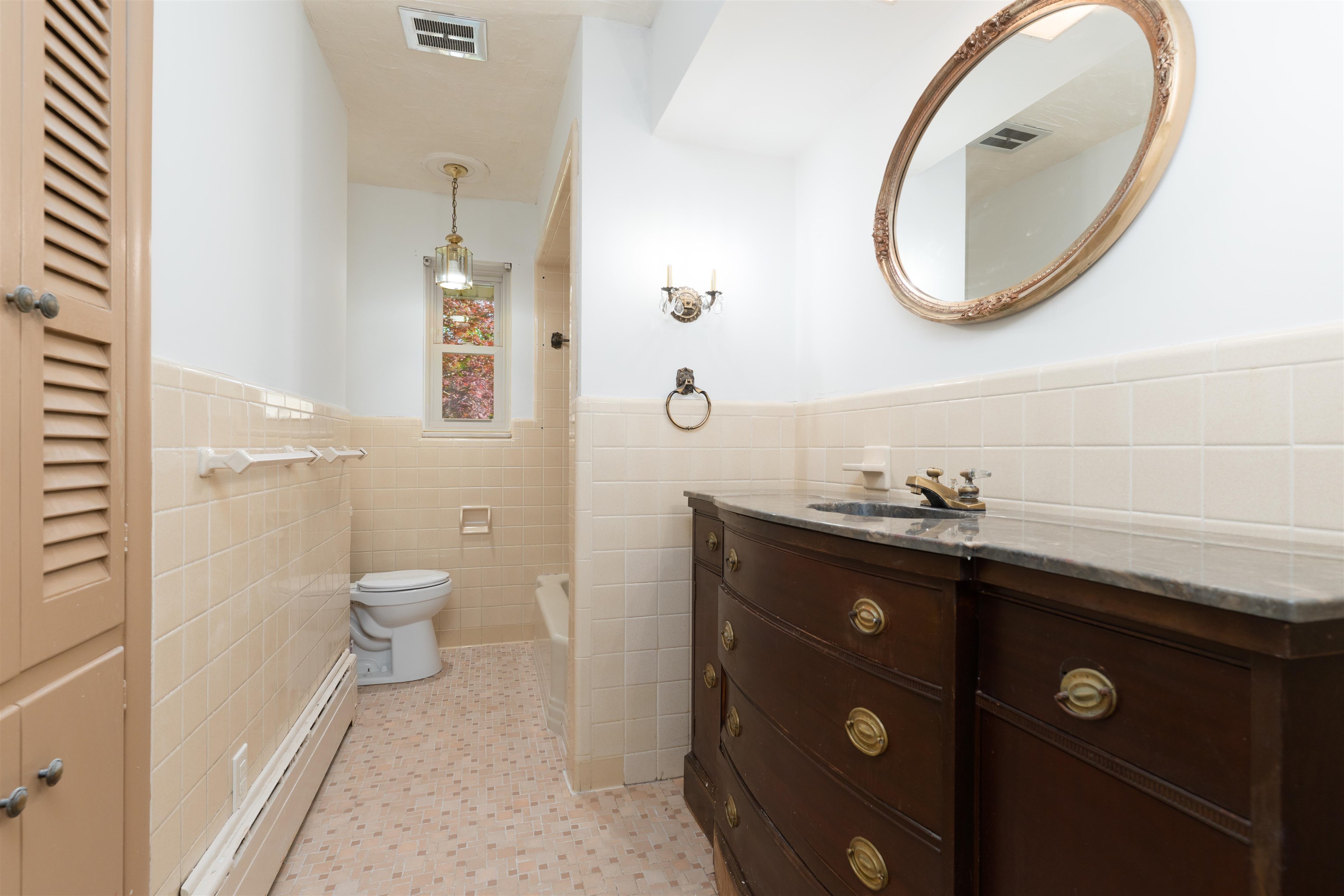 1664 Roosevelt Rd, Owensboro, Kentucky 42301, 4 Bedrooms Bedrooms, ,4 BathroomsBathrooms,Single Family Residence,For Sale,Roosevelt Rd,93913