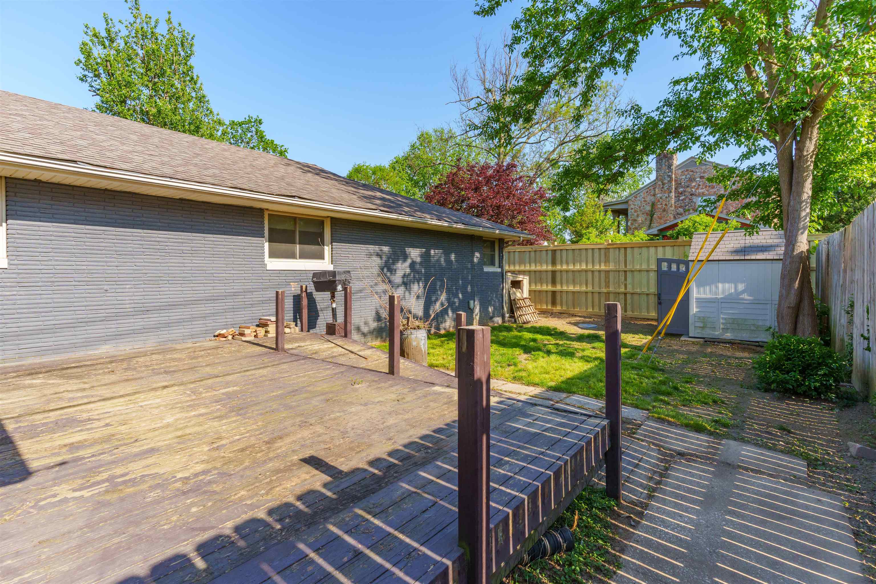 1664 Roosevelt Rd, Owensboro, Kentucky 42301, 4 Bedrooms Bedrooms, ,4 BathroomsBathrooms,Single Family Residence,For Sale,Roosevelt Rd,93913