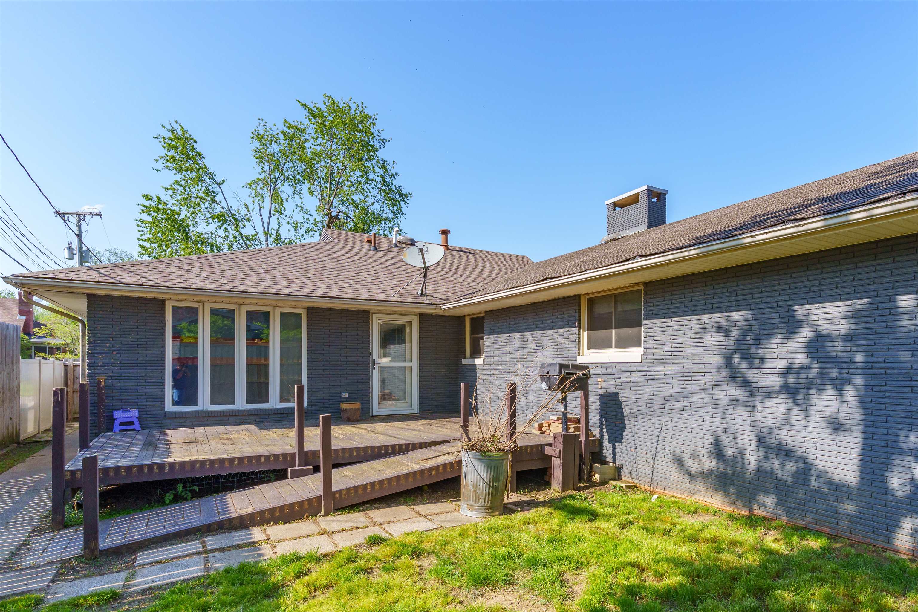 1664 Roosevelt Rd, Owensboro, Kentucky 42301, 4 Bedrooms Bedrooms, ,4 BathroomsBathrooms,Single Family Residence,For Sale,Roosevelt Rd,93913