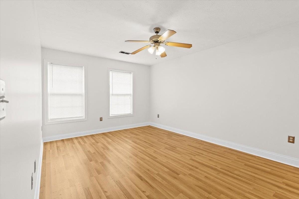 202 Sonoma Valley, Vine Grove, Kentucky 40175, 4 Bedrooms Bedrooms, ,3 BathroomsBathrooms,Single Family Residence,For Sale,Sonoma Valley,93914