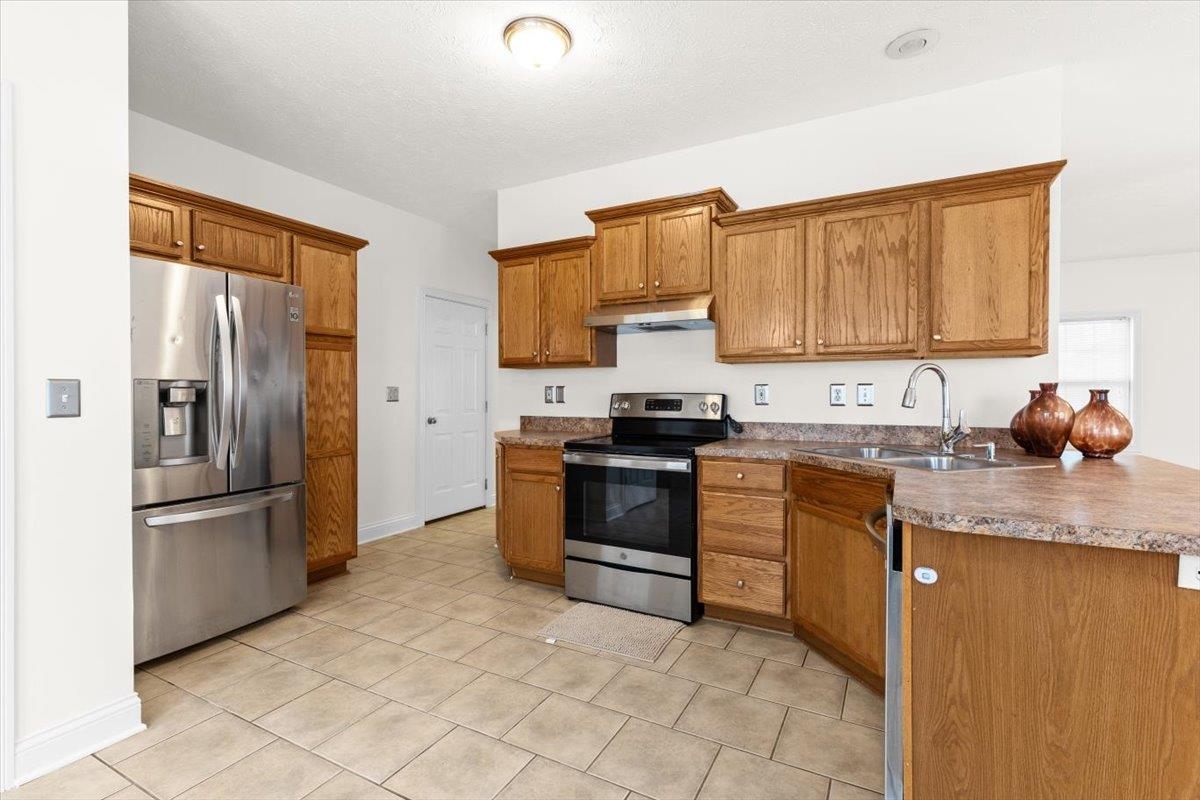 202 Sonoma Valley, Vine Grove, Kentucky 40175, 4 Bedrooms Bedrooms, ,3 BathroomsBathrooms,Single Family Residence,For Sale,Sonoma Valley,93914