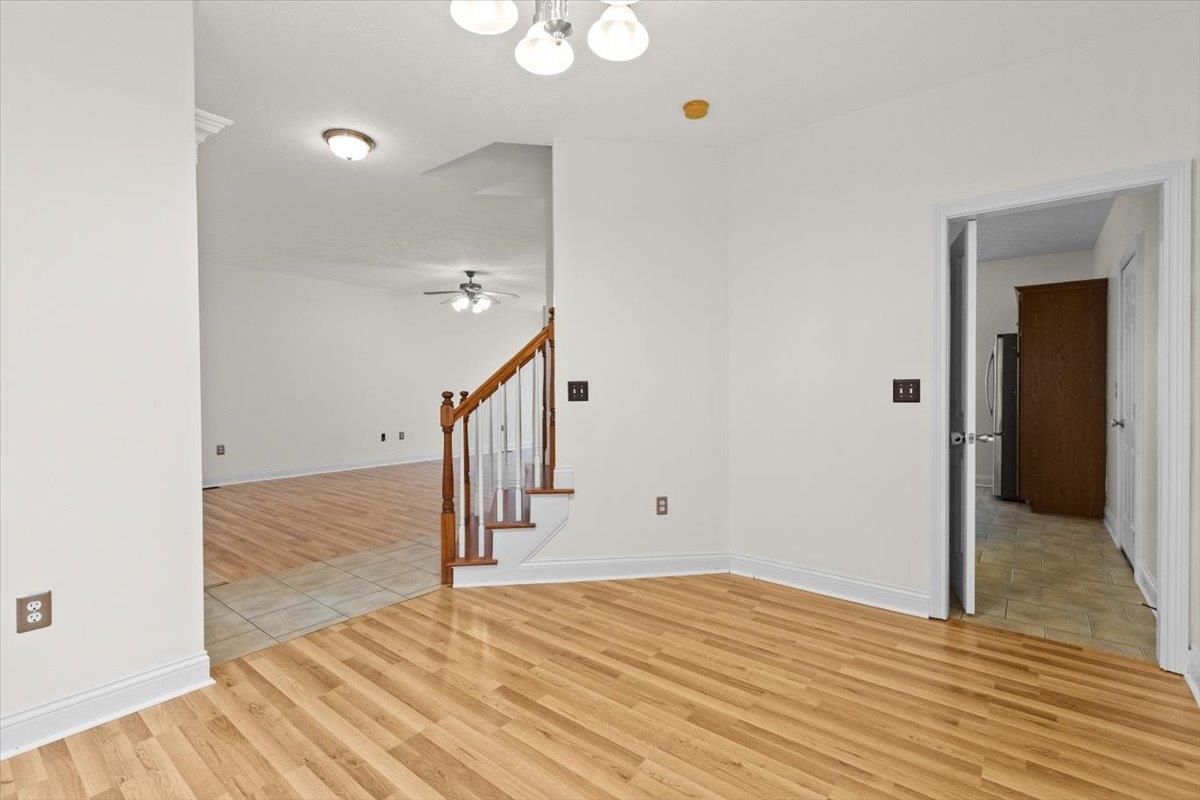 202 Sonoma Valley, Vine Grove, Kentucky 40175, 4 Bedrooms Bedrooms, ,3 BathroomsBathrooms,Single Family Residence,For Sale,Sonoma Valley,93914