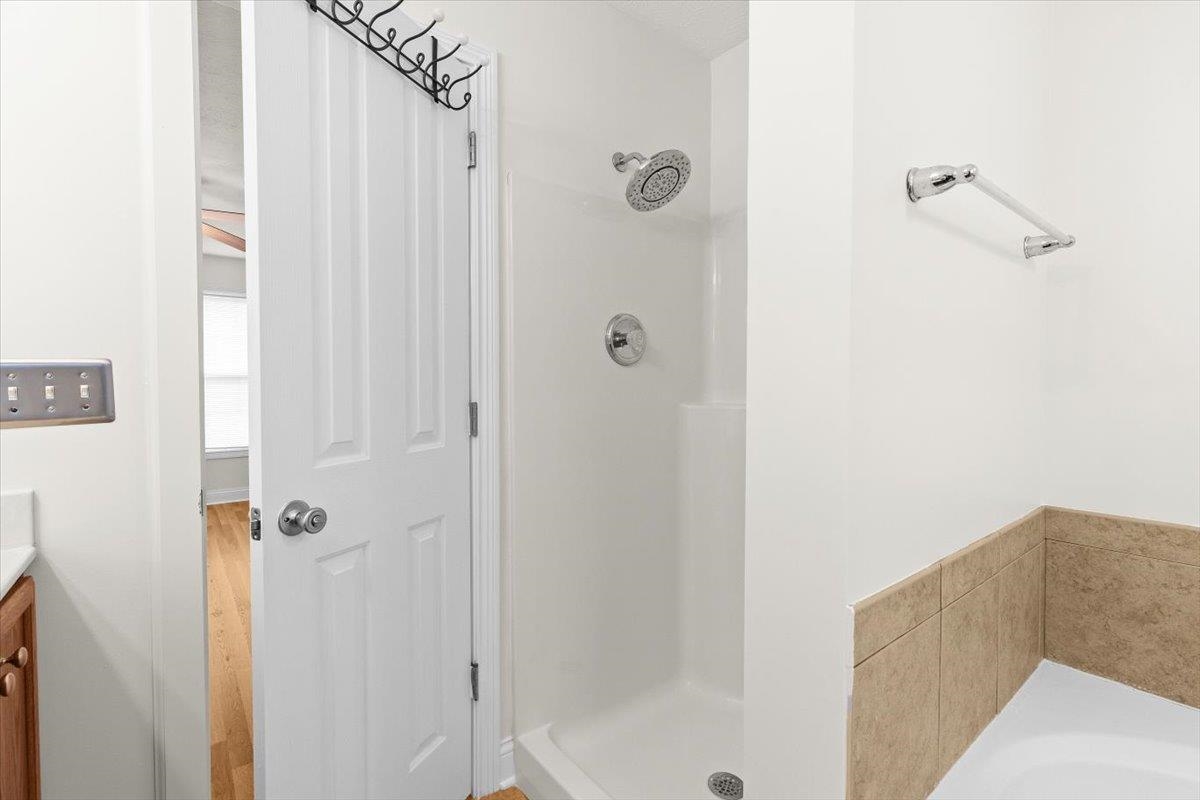 202 Sonoma Valley, Vine Grove, Kentucky 40175, 4 Bedrooms Bedrooms, ,3 BathroomsBathrooms,Single Family Residence,For Sale,Sonoma Valley,93914