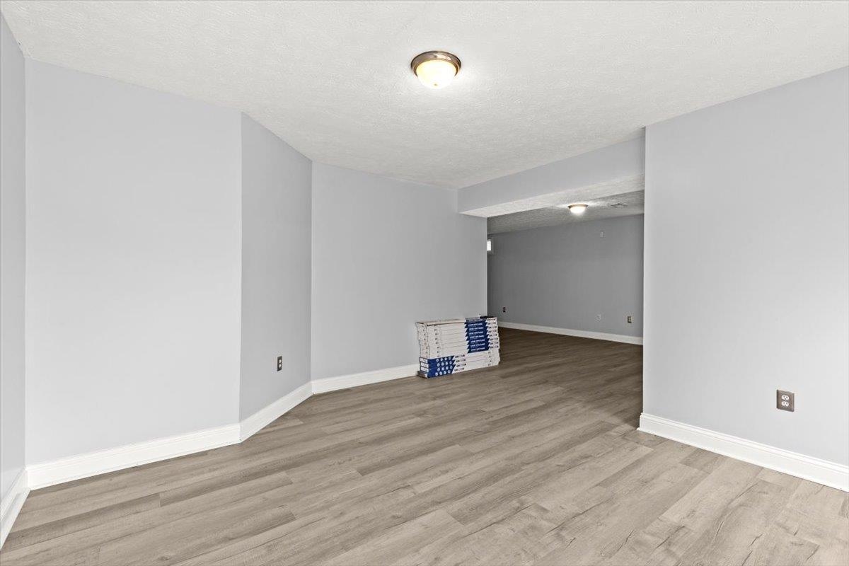 202 Sonoma Valley, Vine Grove, Kentucky 40175, 4 Bedrooms Bedrooms, ,3 BathroomsBathrooms,Single Family Residence,For Sale,Sonoma Valley,93914