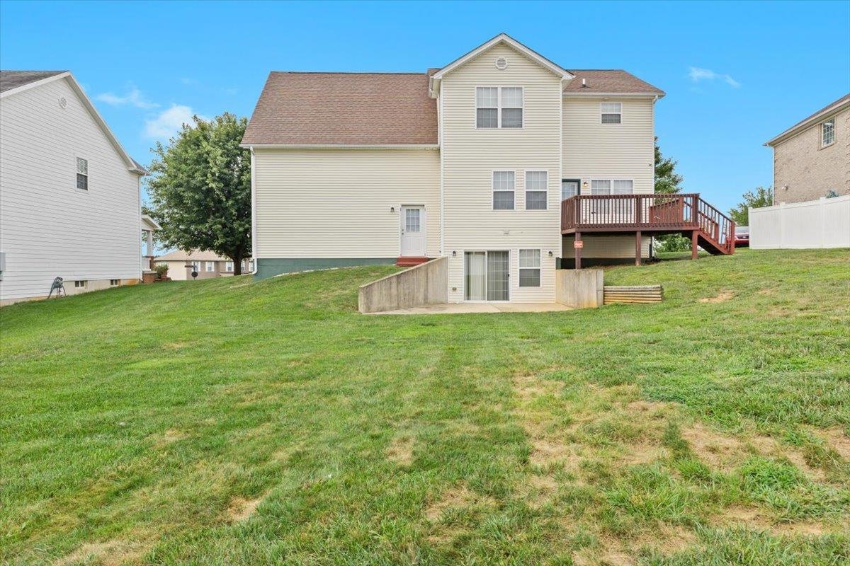 202 Sonoma Valley, Vine Grove, Kentucky 40175, 4 Bedrooms Bedrooms, ,3 BathroomsBathrooms,Single Family Residence,For Sale,Sonoma Valley,93914