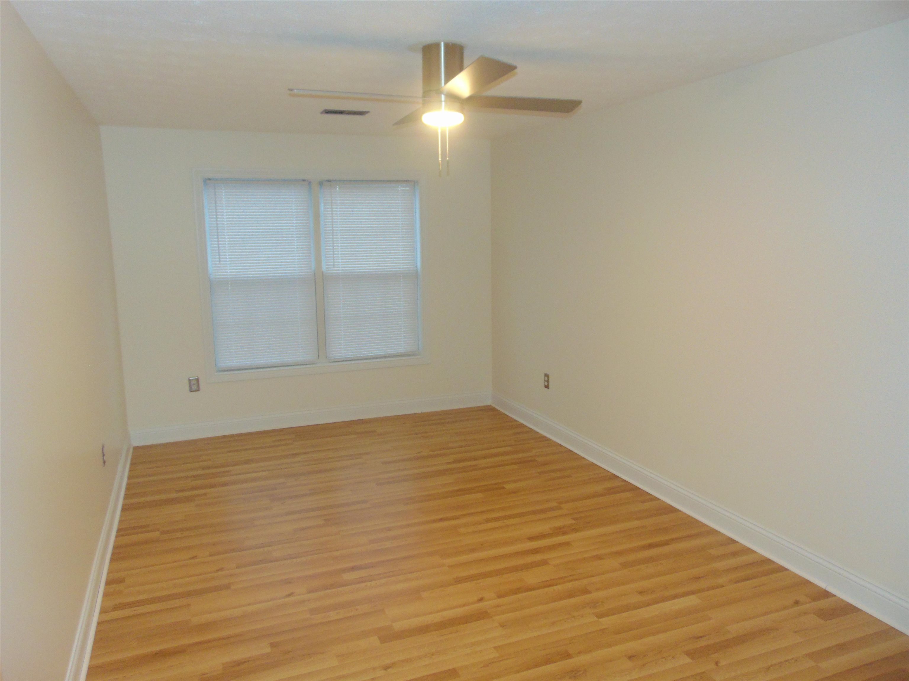 202 Sonoma Valley, Vine Grove, Kentucky 40175, 4 Bedrooms Bedrooms, ,3 BathroomsBathrooms,Single Family Residence,For Sale,Sonoma Valley,93914