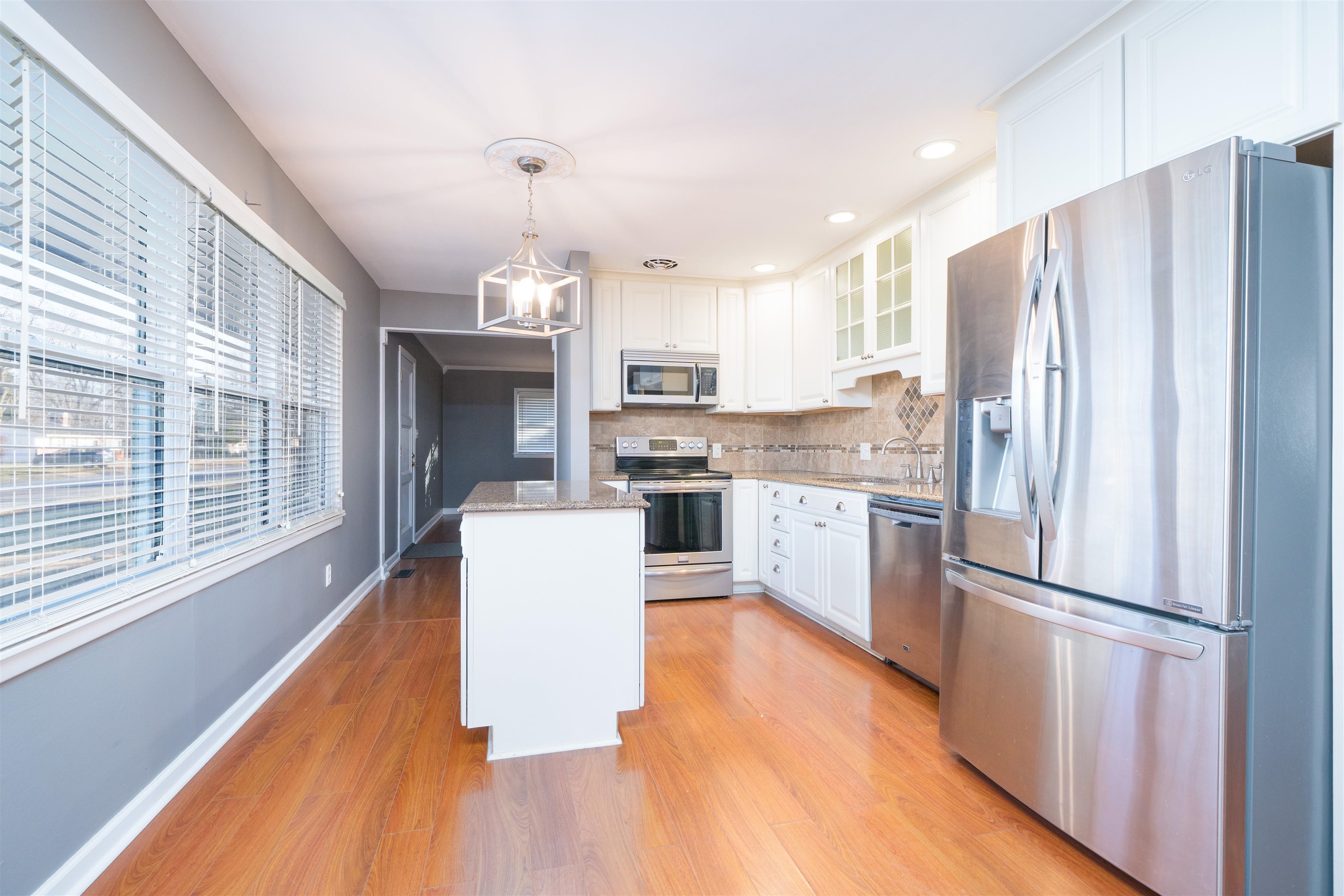 2504 Windsor Avenue, Owensboro, Kentucky 42301, 3 Bedrooms Bedrooms, ,2 BathroomsBathrooms,Single Family Residence,For Sale,Windsor Avenue,93927