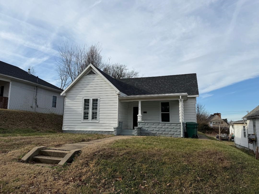 1704 McConnell Ave, Owensboro, Kentucky 42303, 2 Bedrooms Bedrooms, ,1 BathroomBathrooms,Single Family Residence,For Sale,McConnell Ave,93929