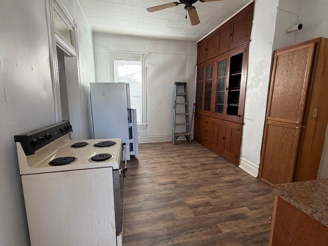 1704 McConnell Ave, Owensboro, Kentucky 42303, 2 Bedrooms Bedrooms, ,1 BathroomBathrooms,Single Family Residence,For Sale,McConnell Ave,93929