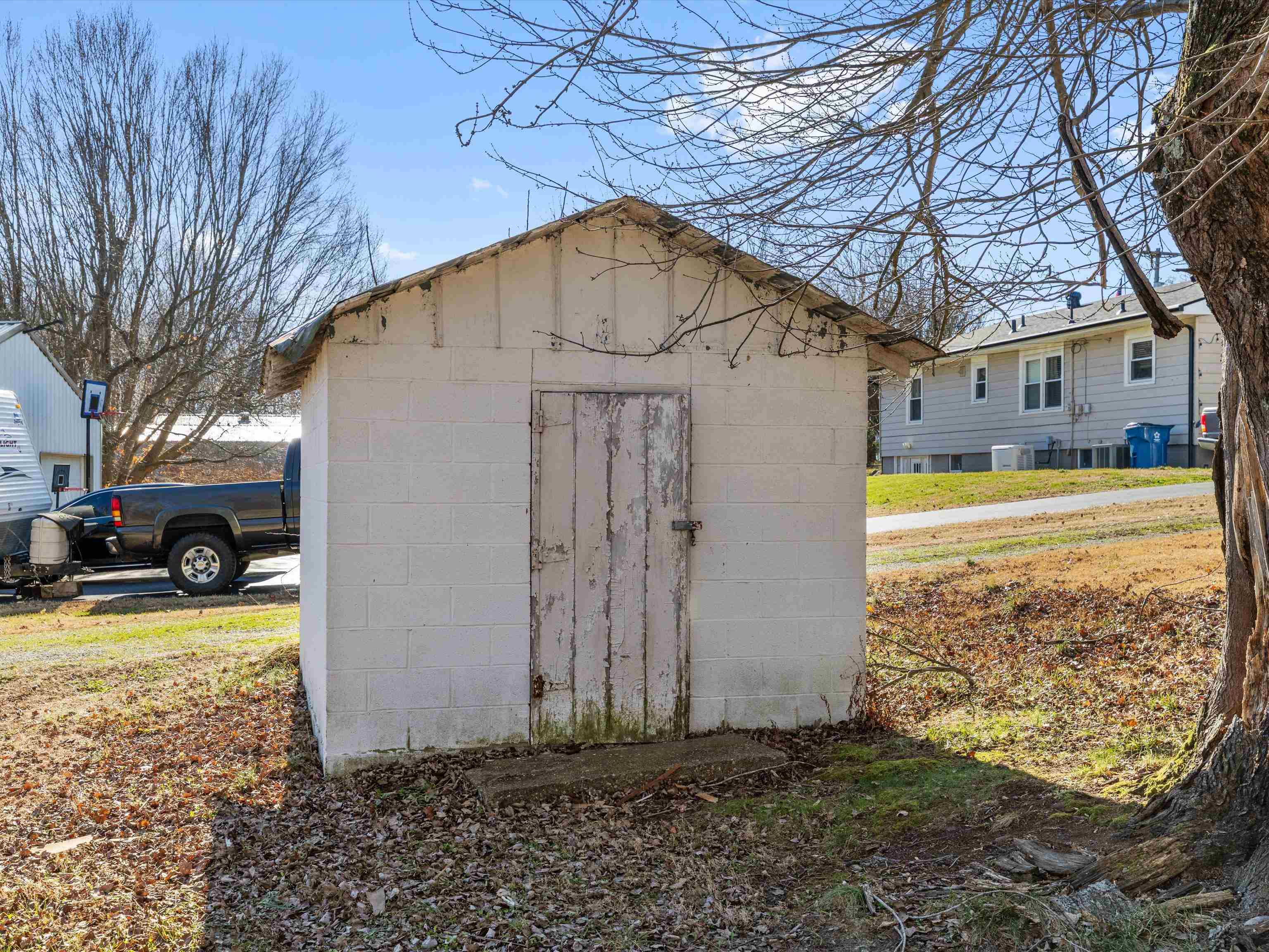 9645 HWY 144, Philpot, Kentucky 42366, 4 Bedrooms Bedrooms, ,1 BathroomBathrooms,Single Family Residence,For Sale,HWY 144,93930