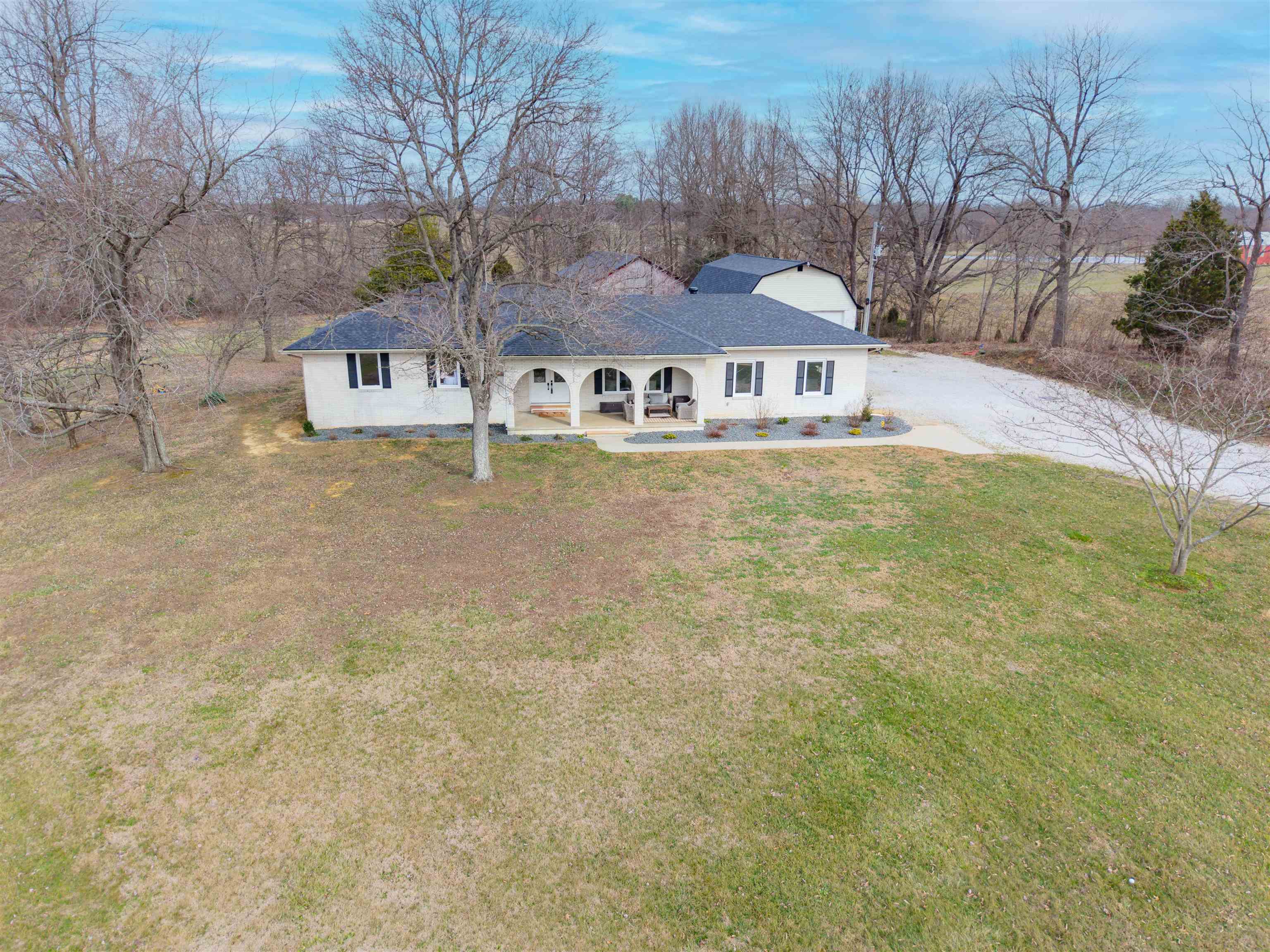 4131 South Hampton Rd, Philpot, Kentucky 42366, 4 Bedrooms Bedrooms, ,3 BathroomsBathrooms,Single Family Residence,For Sale,South Hampton Rd,93932