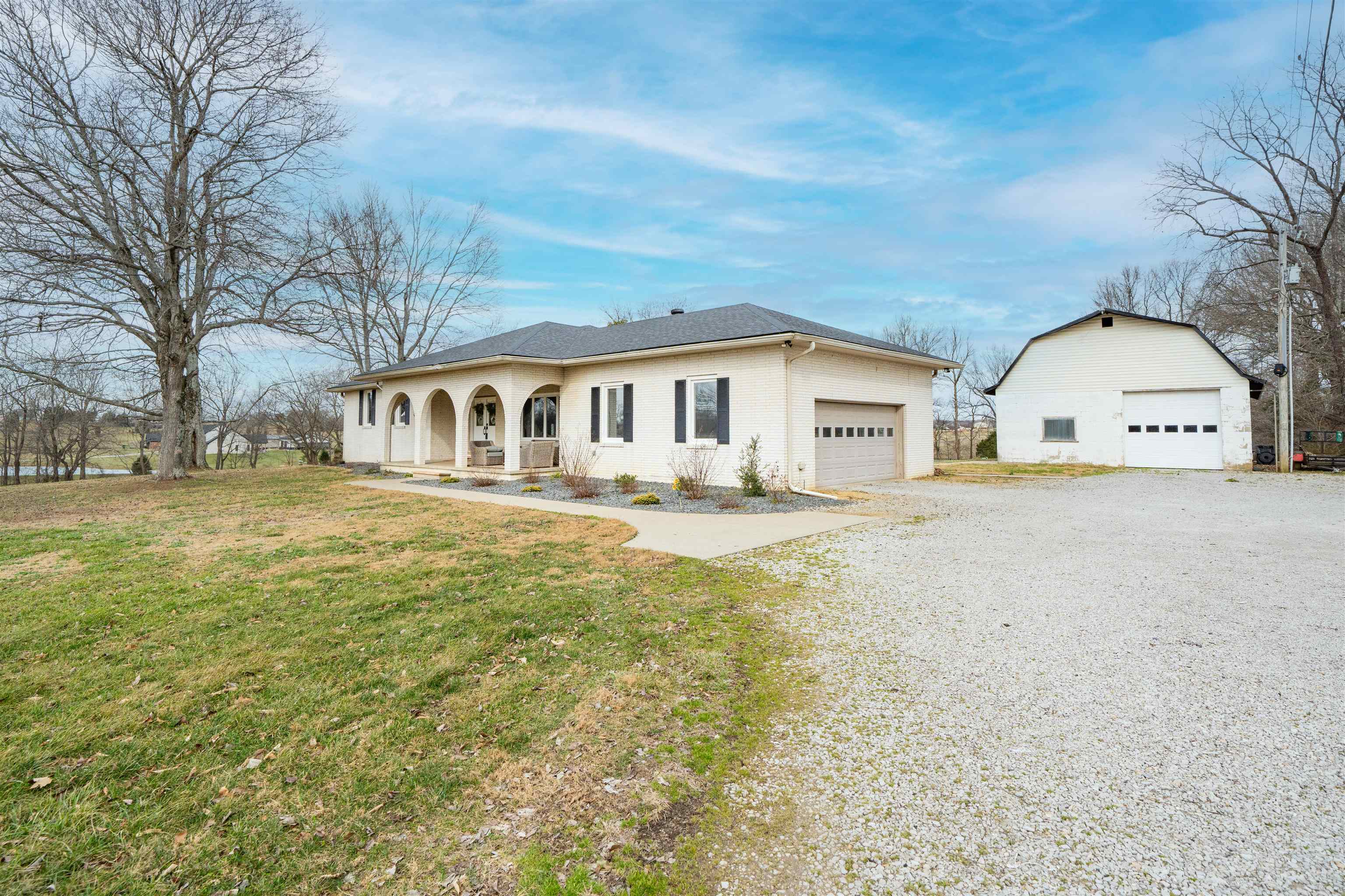 4131 South Hampton Rd, Philpot, Kentucky 42366, 4 Bedrooms Bedrooms, ,3 BathroomsBathrooms,Single Family Residence,For Sale,South Hampton Rd,93932