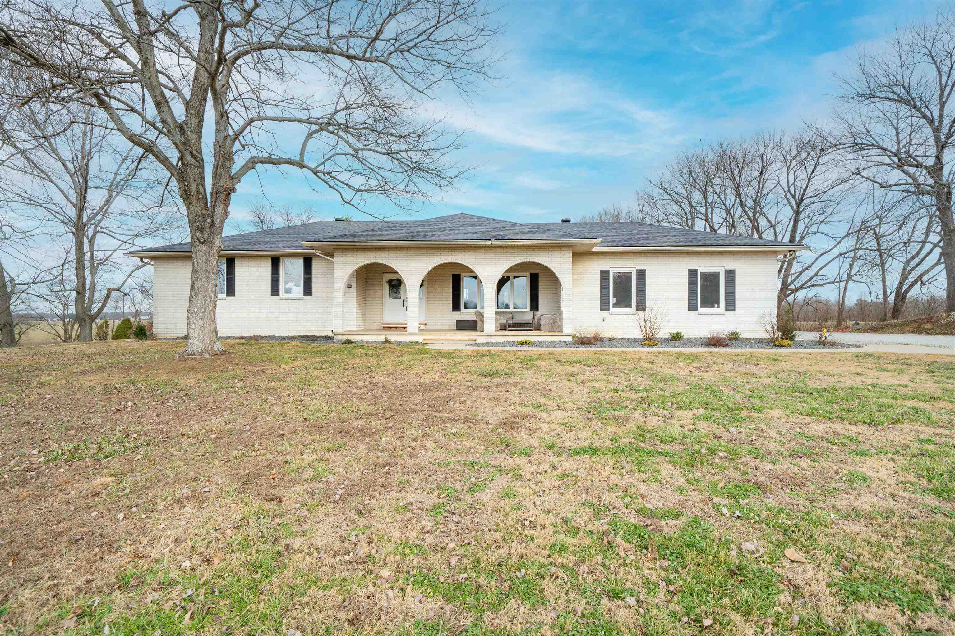 4131 South Hampton Rd, Philpot, Kentucky 42366, 4 Bedrooms Bedrooms, ,3 BathroomsBathrooms,Single Family Residence,For Sale,South Hampton Rd,93932