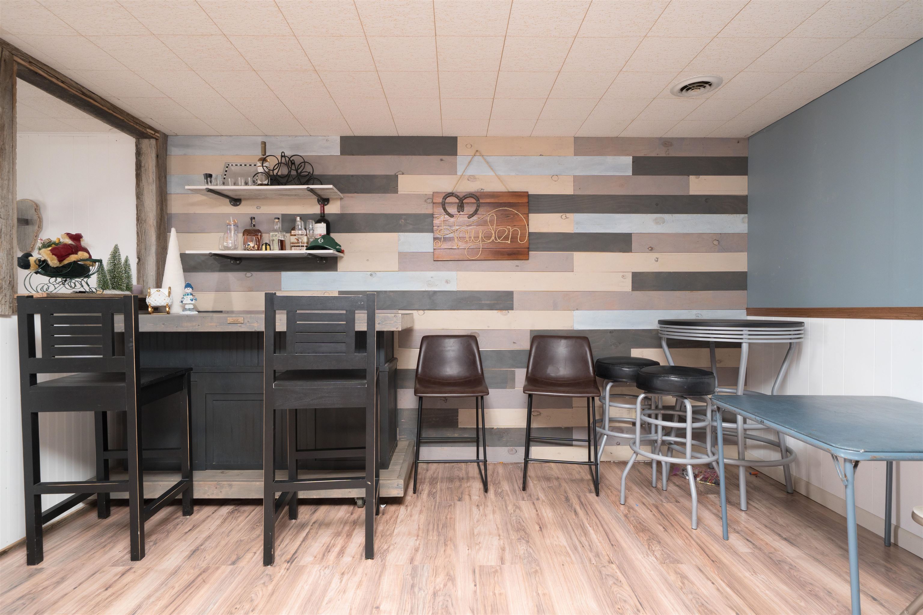 4131 South Hampton Rd, Philpot, Kentucky 42366, 4 Bedrooms Bedrooms, ,3 BathroomsBathrooms,Single Family Residence,For Sale,South Hampton Rd,93932