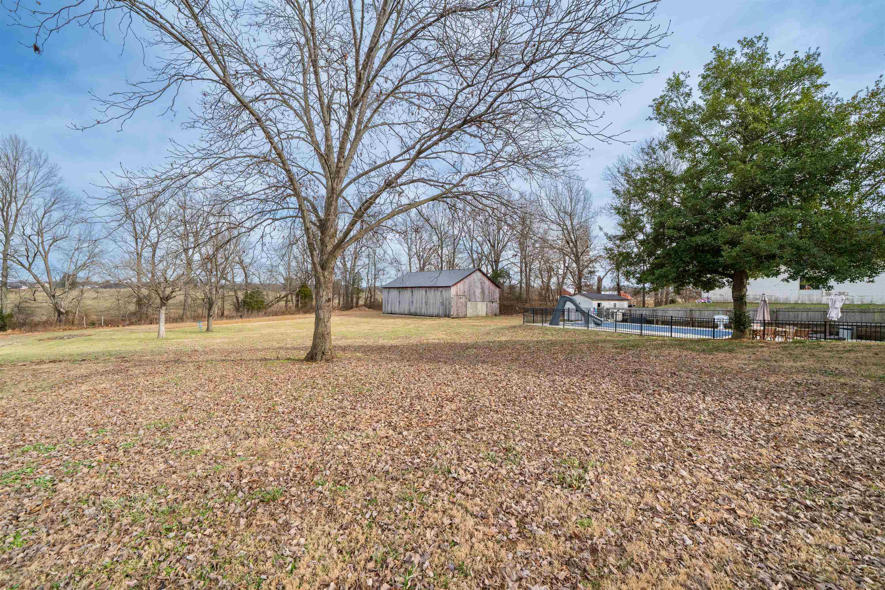 4131 South Hampton Rd, Philpot, Kentucky 42366, 4 Bedrooms Bedrooms, ,3 BathroomsBathrooms,Single Family Residence,For Sale,South Hampton Rd,93932