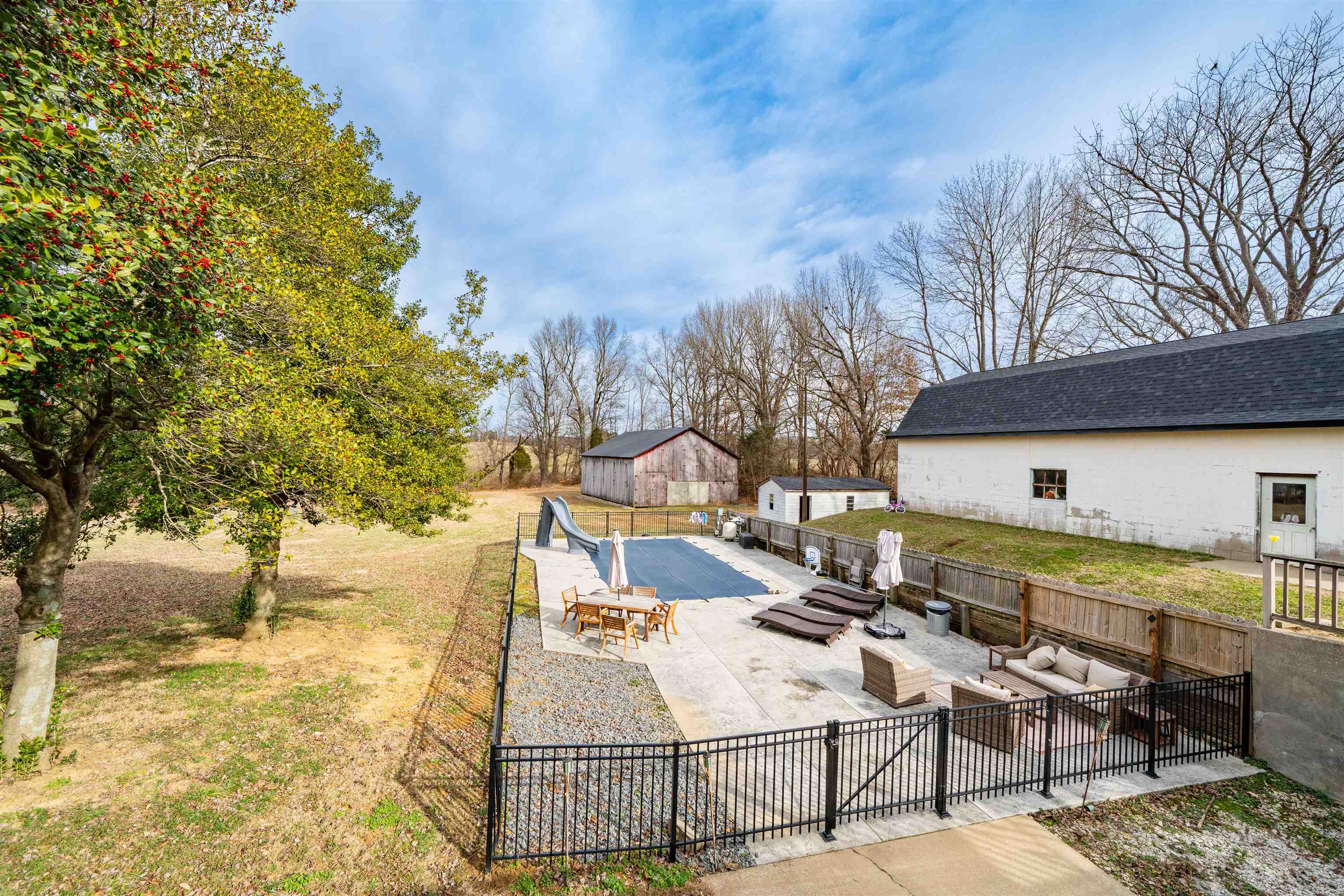 4131 South Hampton Rd, Philpot, Kentucky 42366, 4 Bedrooms Bedrooms, ,3 BathroomsBathrooms,Single Family Residence,For Sale,South Hampton Rd,93932