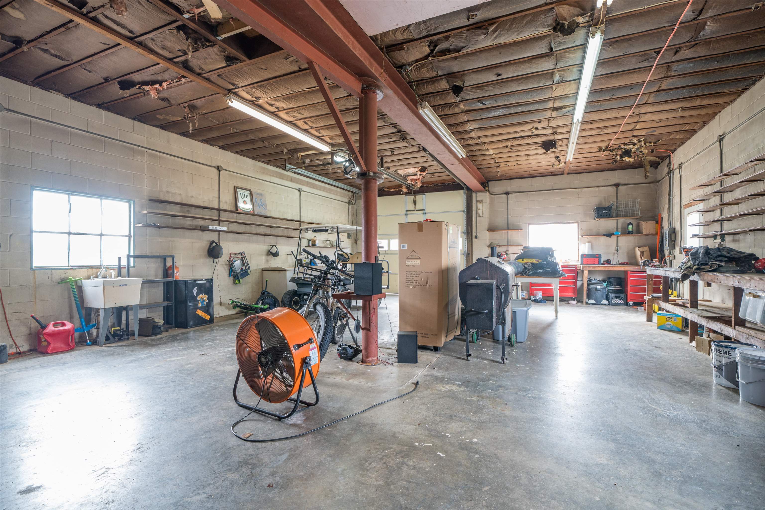 4131 South Hampton Rd, Philpot, Kentucky 42366, 4 Bedrooms Bedrooms, ,3 BathroomsBathrooms,Single Family Residence,For Sale,South Hampton Rd,93932