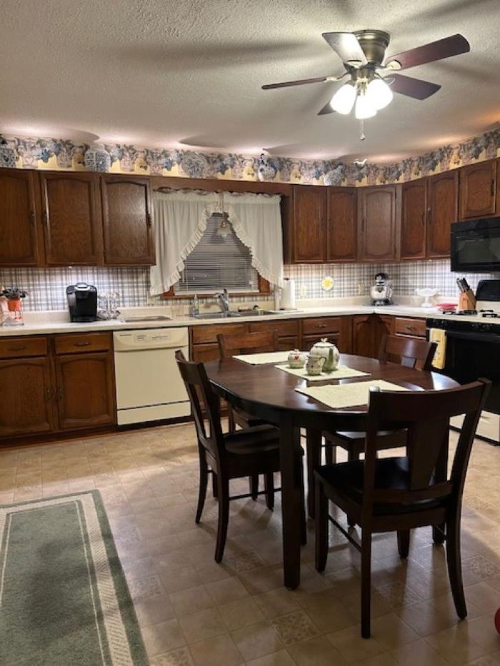 6678 Hwy 231, Utica, Kentucky 42376-9544, 3 Bedrooms Bedrooms, ,2 BathroomsBathrooms,Single Family Residence,For Sale,Hwy 231,93933