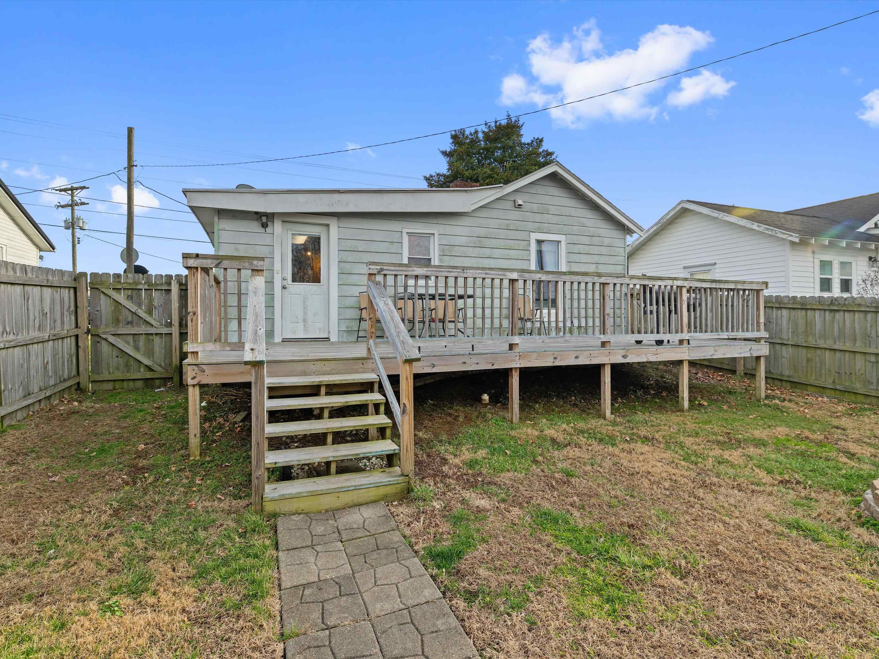 260 Caroline St, Lewisport, Kentucky 42351, 2 Bedrooms Bedrooms, ,1 BathroomBathrooms,Single Family Residence,For Sale,Caroline St,93934