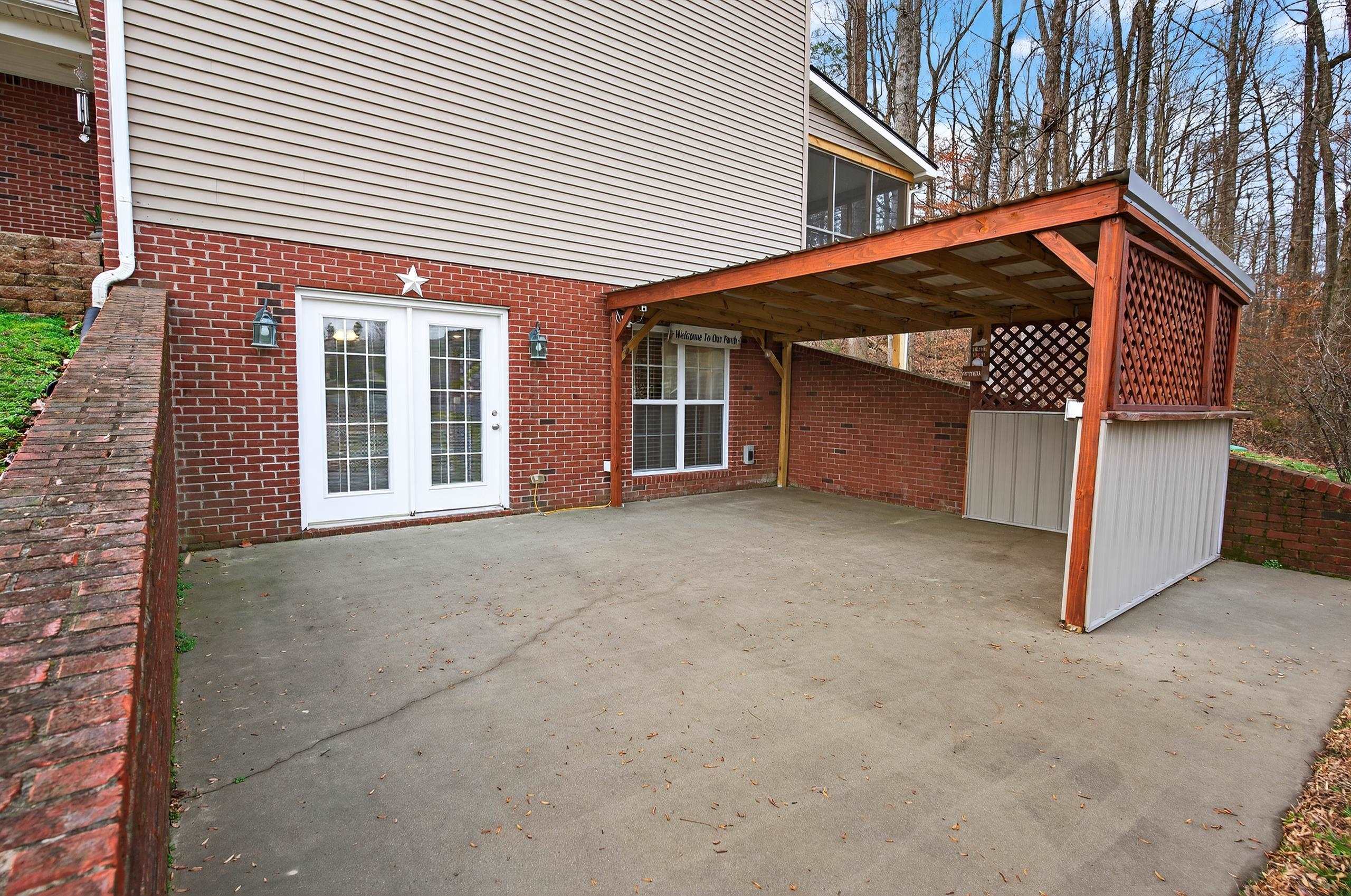 150 Cottonwood Dr, Leitchfield, Kentucky 42754, 3 Bedrooms Bedrooms, ,2 BathroomsBathrooms,Single Family Residence,For Sale,Cottonwood Dr,93939