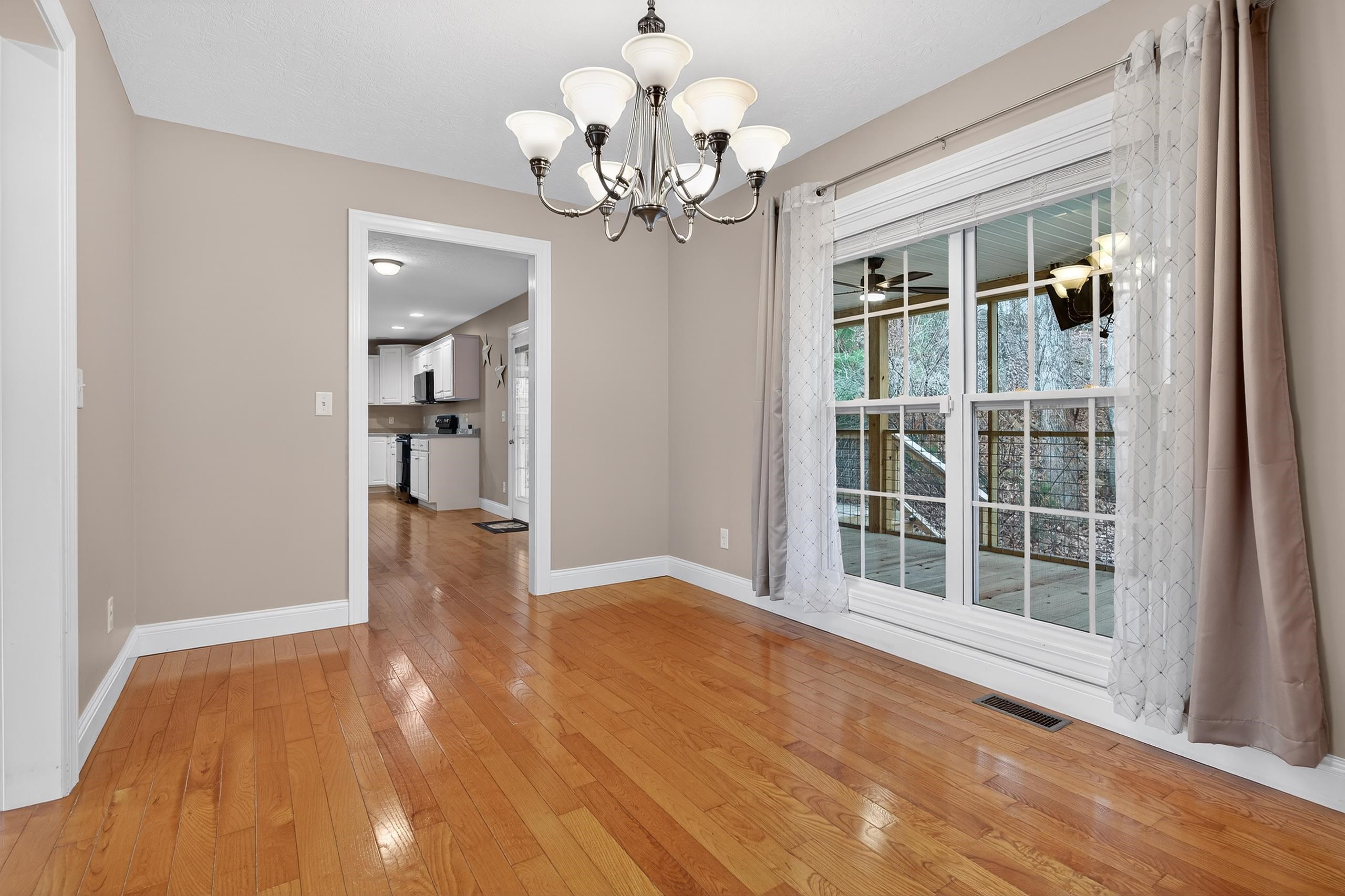 150 Cottonwood Dr, Leitchfield, Kentucky 42754, 3 Bedrooms Bedrooms, ,2 BathroomsBathrooms,Single Family Residence,For Sale,Cottonwood Dr,93939