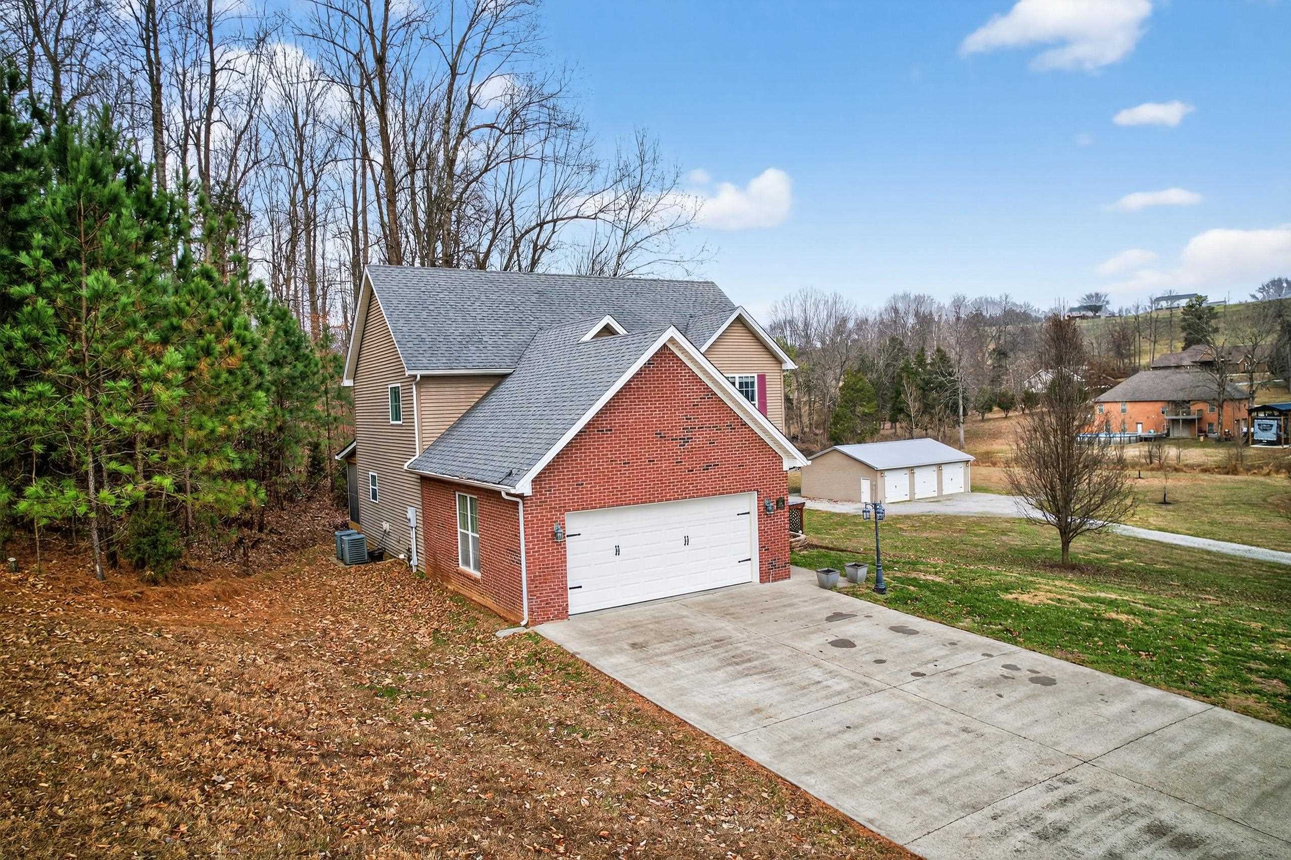 150 Cottonwood Dr, Leitchfield, Kentucky 42754, 3 Bedrooms Bedrooms, ,2 BathroomsBathrooms,Single Family Residence,For Sale,Cottonwood Dr,93939