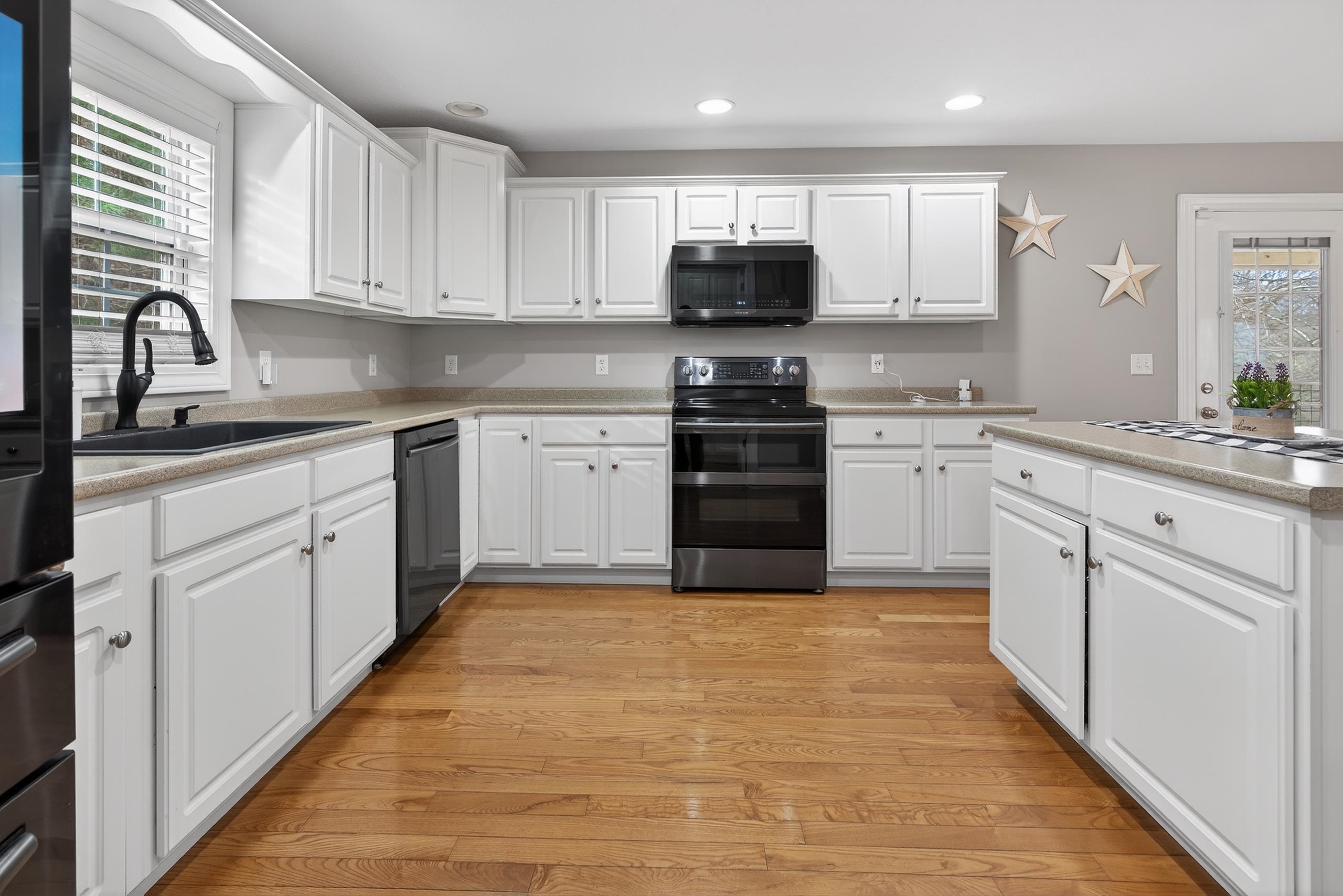 150 Cottonwood Dr, Leitchfield, Kentucky 42754, 3 Bedrooms Bedrooms, ,2 BathroomsBathrooms,Single Family Residence,For Sale,Cottonwood Dr,93939