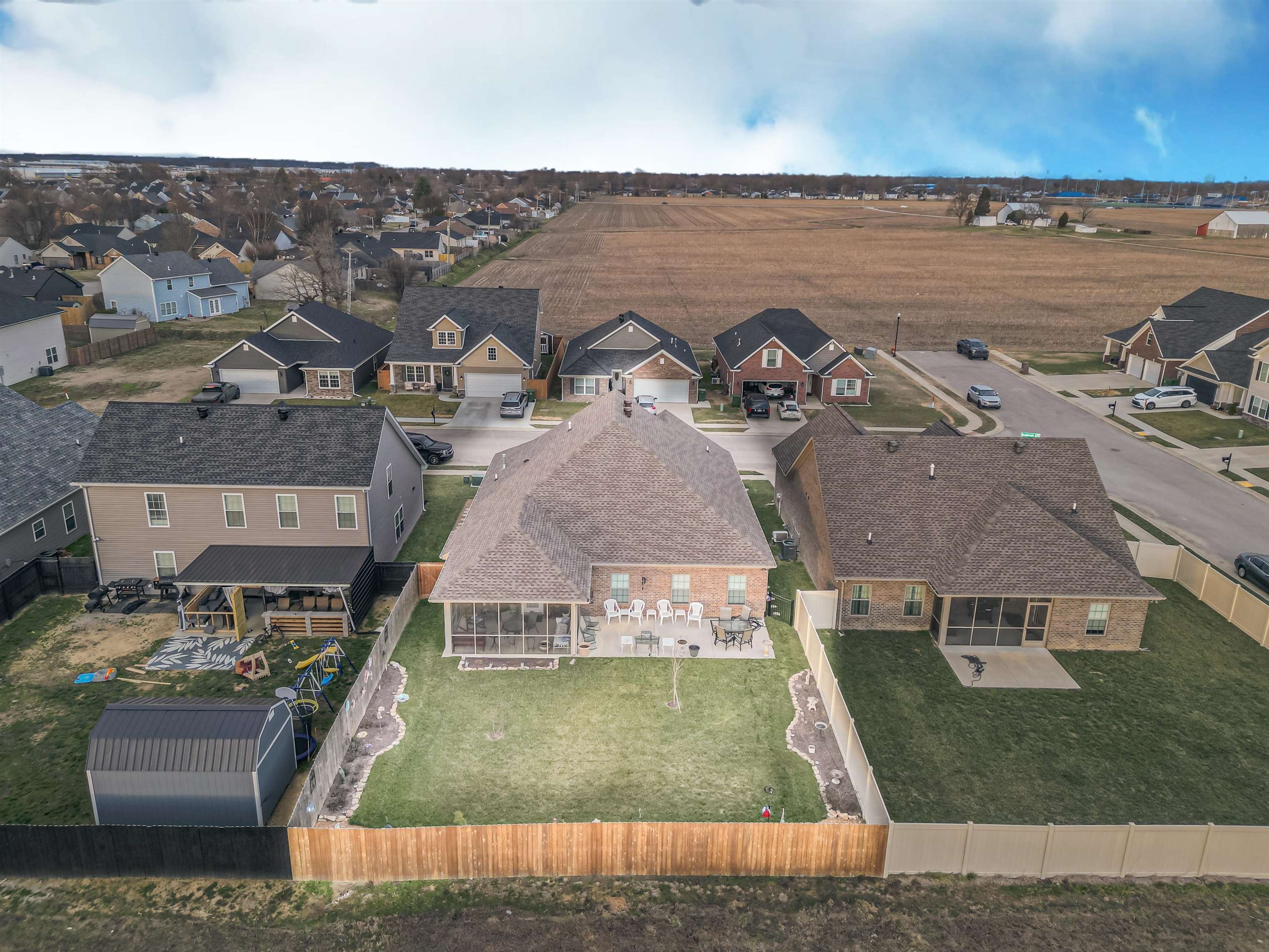 5007 Seabiscuit Loop, Owensboro, Kentucky 42301, 3 Bedrooms Bedrooms, ,2 BathroomsBathrooms,Single Family Residence,For Sale,Seabiscuit Loop,93941