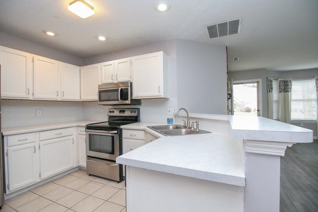 2405 Elder Drive, Owensboro, Kentucky 42301, 2 Bedrooms Bedrooms, ,1 BathroomBathrooms,Single Family Residence,For Sale,Elder Drive,93943