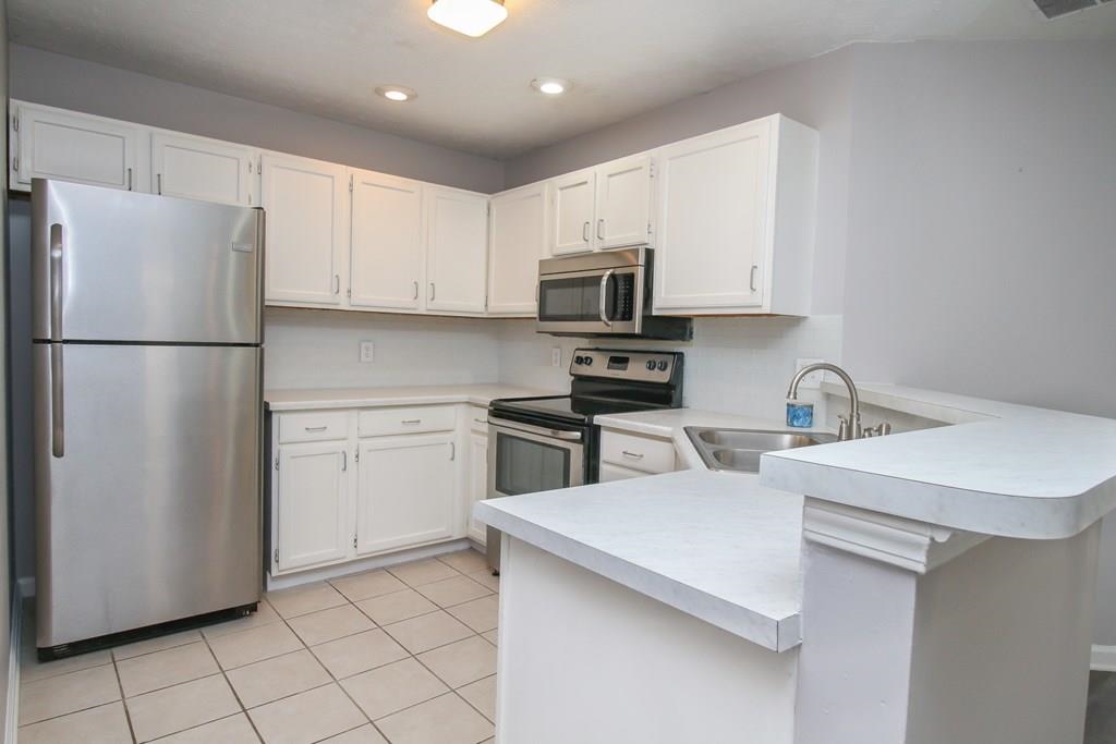 2405 Elder Drive, Owensboro, Kentucky 42301, 2 Bedrooms Bedrooms, ,1 BathroomBathrooms,Single Family Residence,For Sale,Elder Drive,93943