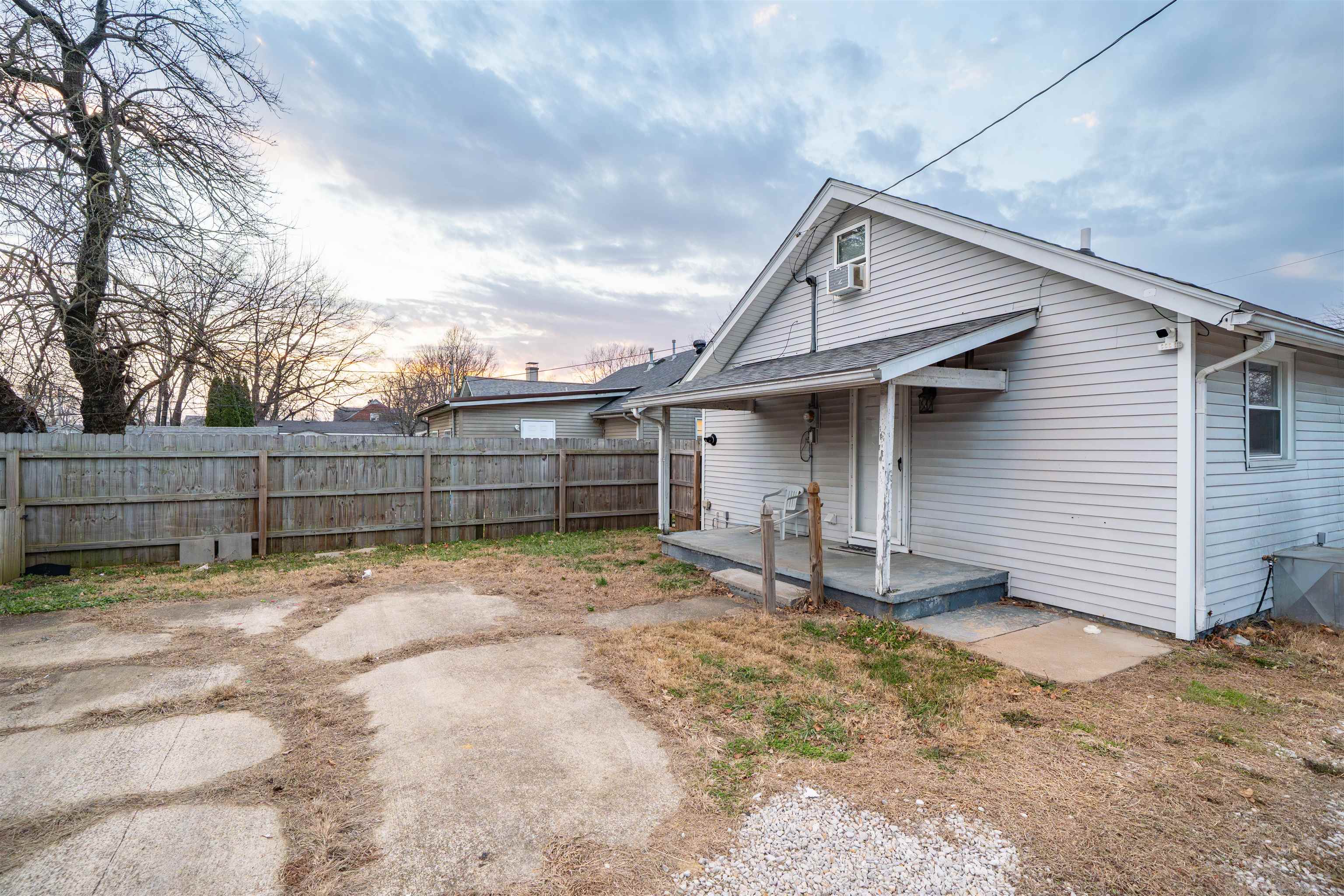 1834 McCulloch Ave, Owensboro, Kentucky 42303, 1 Bedroom Bedrooms, ,1 BathroomBathrooms,Single Family Residence,For Sale,McCulloch Ave,93944