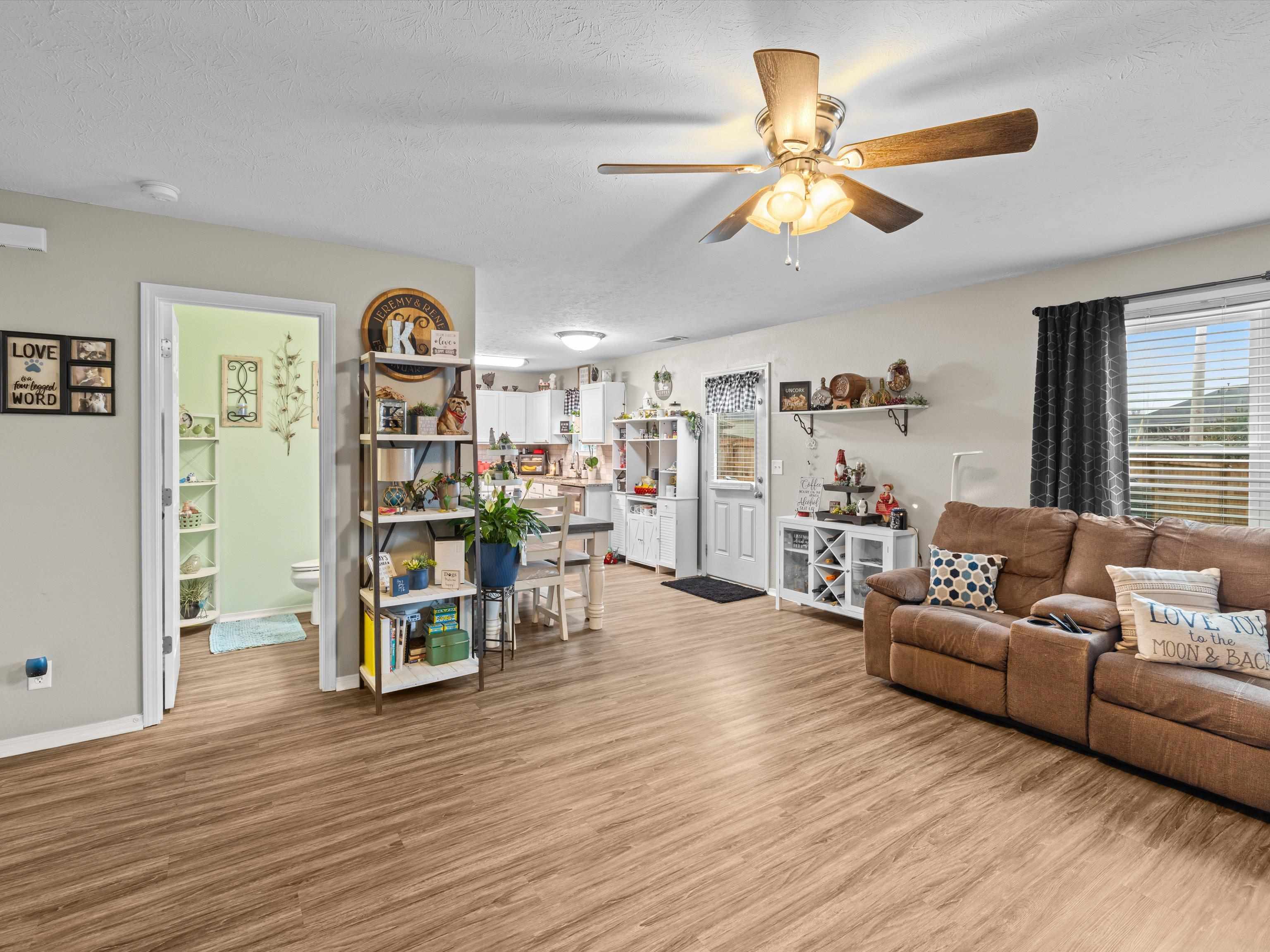 2686 Heartland Greens Pt, Owensboro, Kentucky 42303, 4 Bedrooms Bedrooms, ,2 BathroomsBathrooms,Single Family Residence,For Sale,Heartland Greens Pt,93945