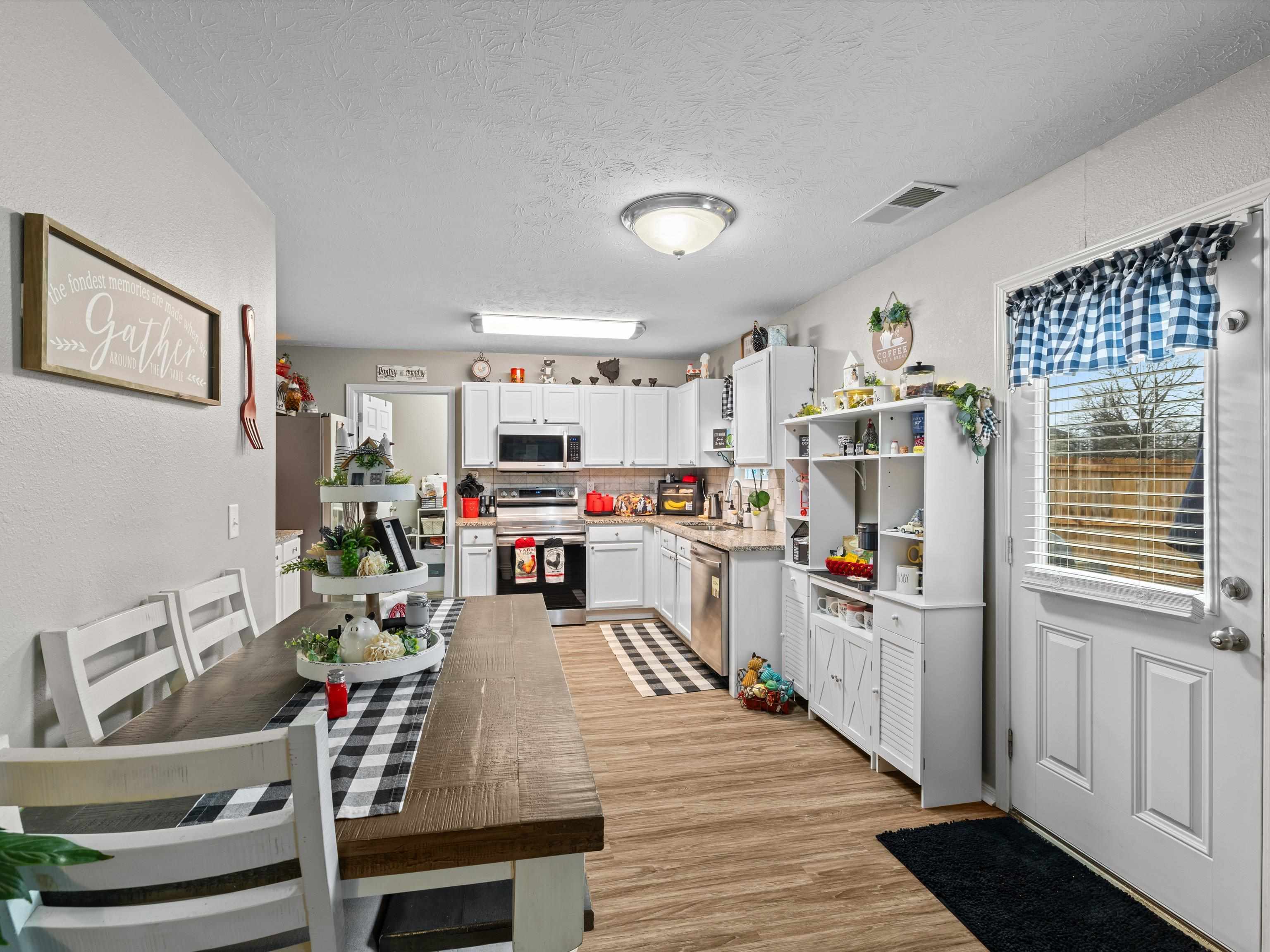 2686 Heartland Greens Pt, Owensboro, Kentucky 42303, 4 Bedrooms Bedrooms, ,2 BathroomsBathrooms,Single Family Residence,For Sale,Heartland Greens Pt,93945