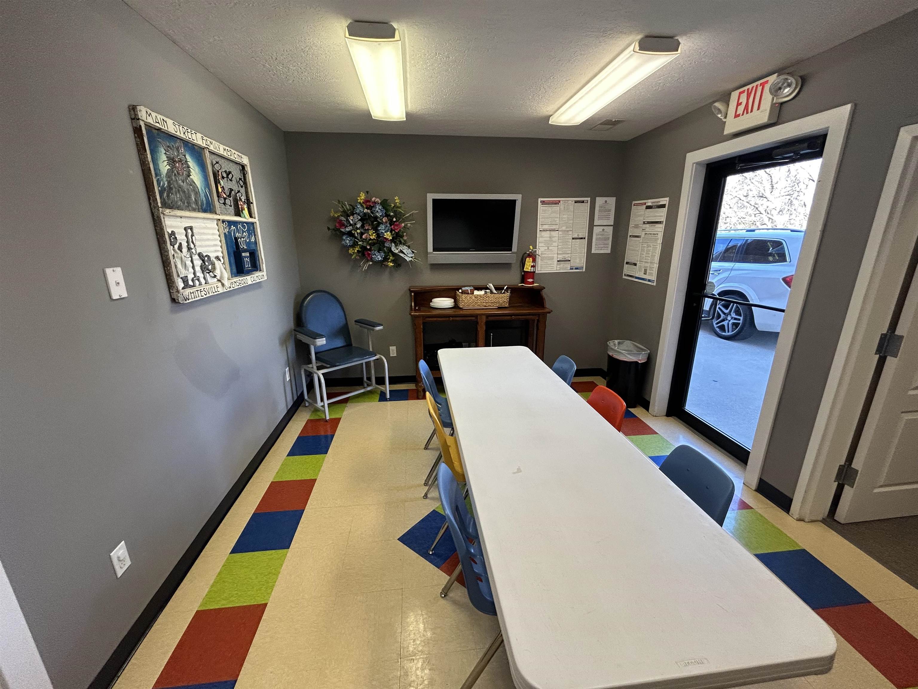 10015 Main Street, Whitesville, Kentucky 42378, ,Office,For Sale,Main Street,93946