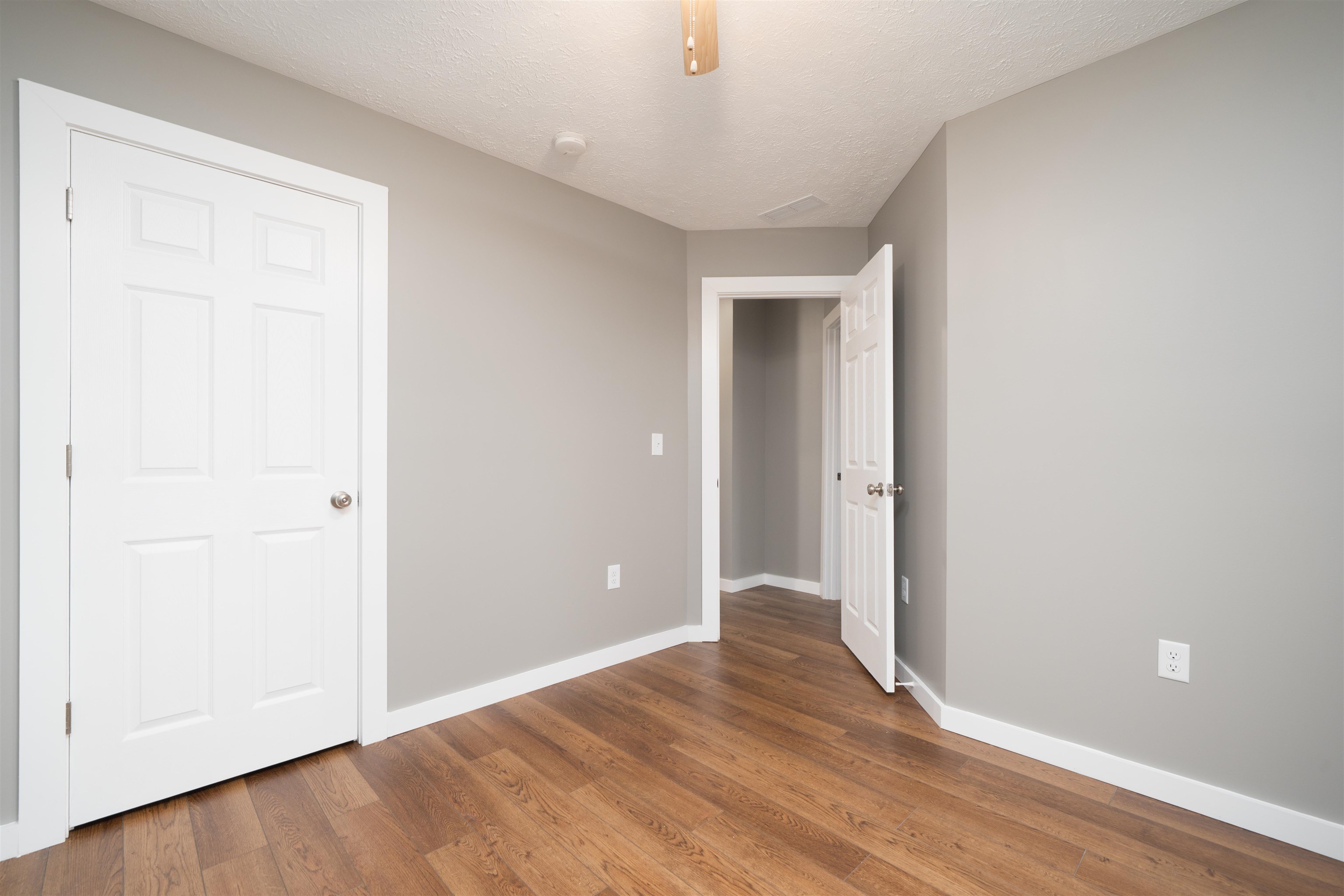 705 Hall St, Owensboro, Kentucky 42303, 3 Bedrooms Bedrooms, ,2 BathroomsBathrooms,Single Family Residence,For Sale,Hall St,93951