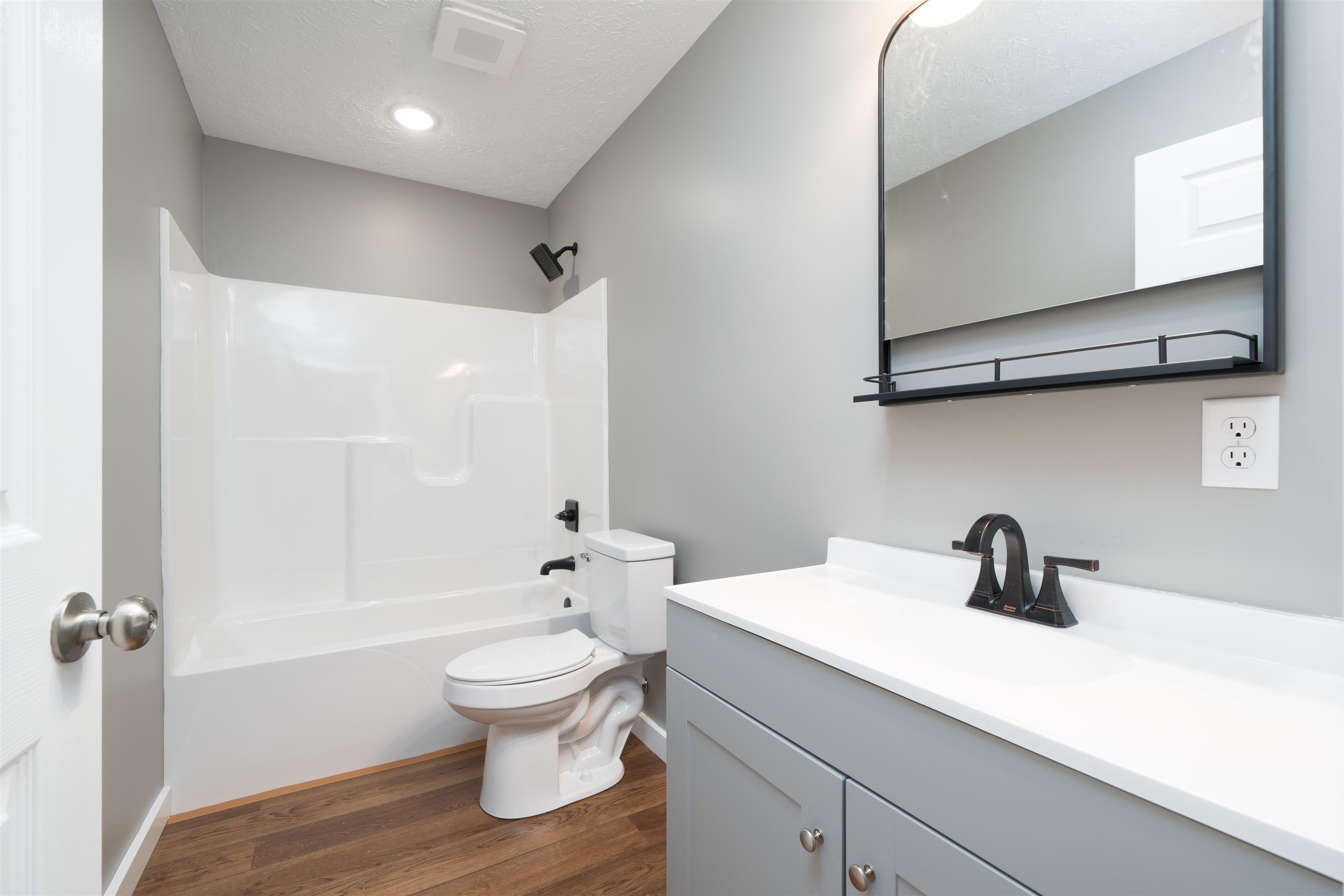 705 Hall St, Owensboro, Kentucky 42303, 3 Bedrooms Bedrooms, ,2 BathroomsBathrooms,Single Family Residence,For Sale,Hall St,93951