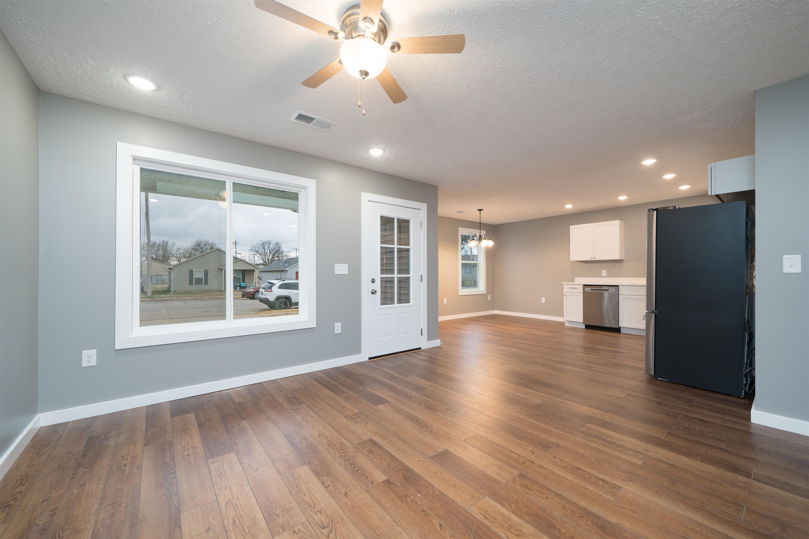 705 Hall St, Owensboro, Kentucky 42303, 3 Bedrooms Bedrooms, ,2 BathroomsBathrooms,Single Family Residence,For Sale,Hall St,93951