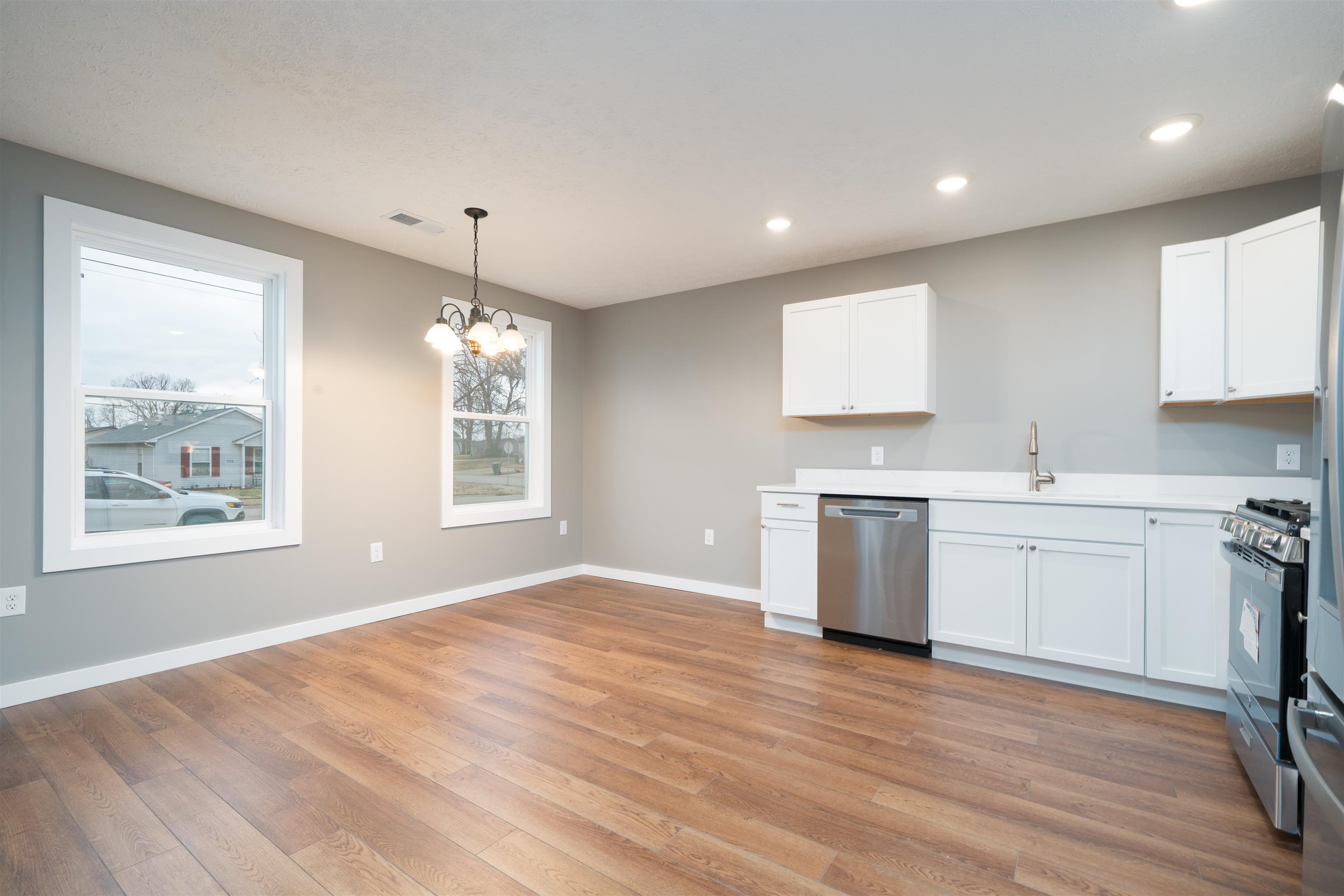 705 Hall St, Owensboro, Kentucky 42303, 3 Bedrooms Bedrooms, ,2 BathroomsBathrooms,Single Family Residence,For Sale,Hall St,93951