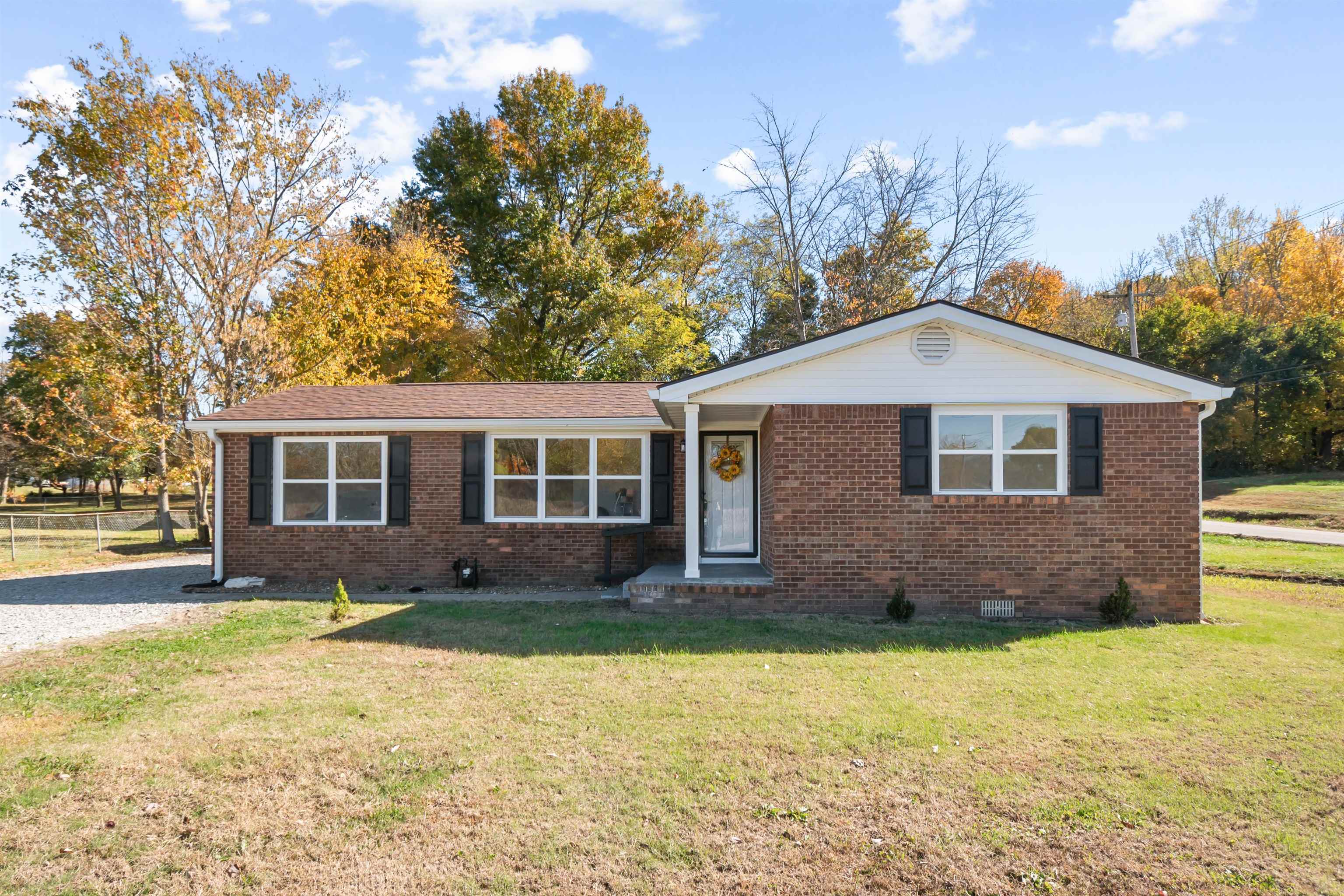 10570 Jefferson Street, Whitesville, Kentucky 42378, 3 Bedrooms Bedrooms, ,2 BathroomsBathrooms,Single Family Residence,For Sale,Jefferson Street,93952