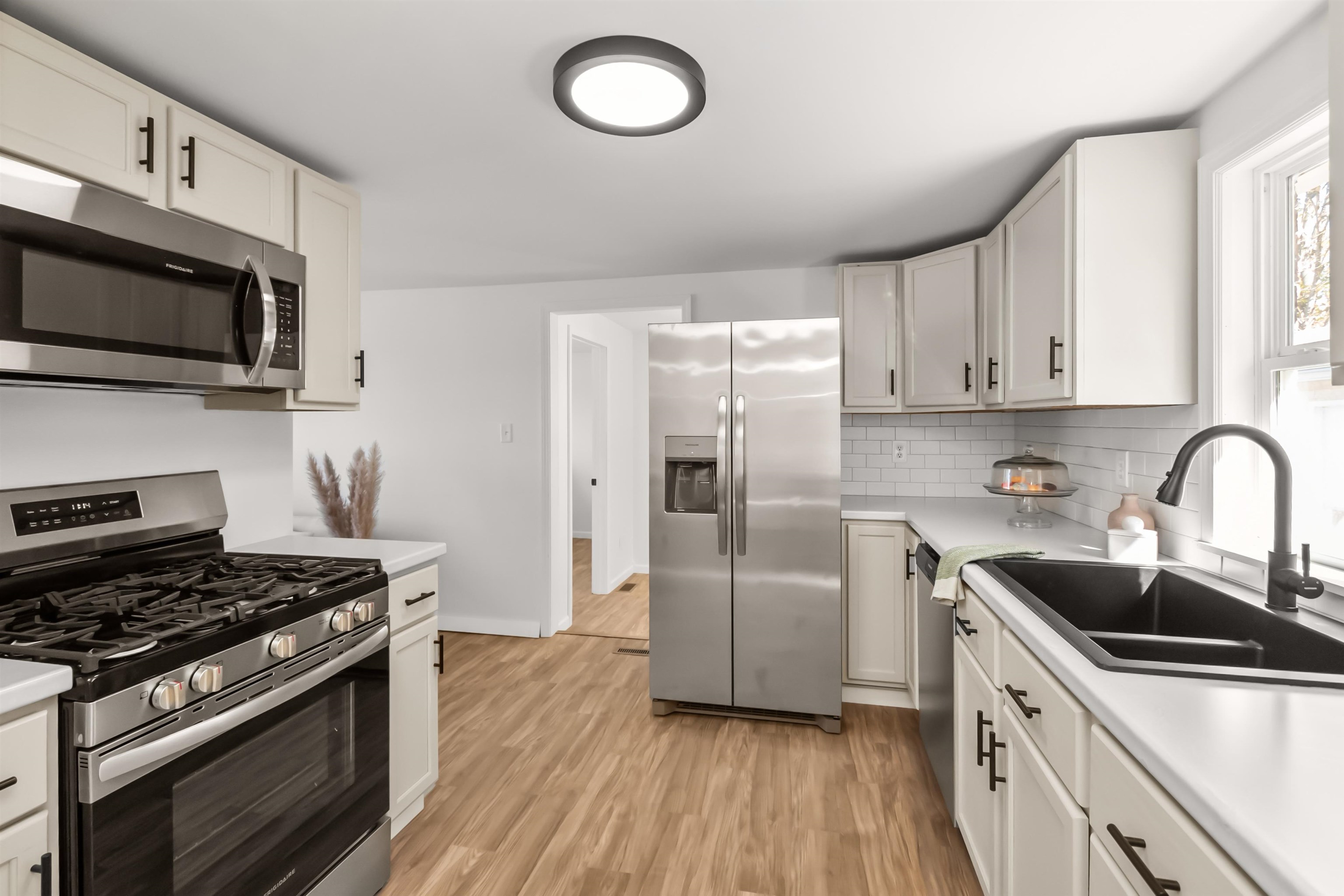 10570 Jefferson Street, Whitesville, Kentucky 42378, 3 Bedrooms Bedrooms, ,2 BathroomsBathrooms,Single Family Residence,For Sale,Jefferson Street,93952